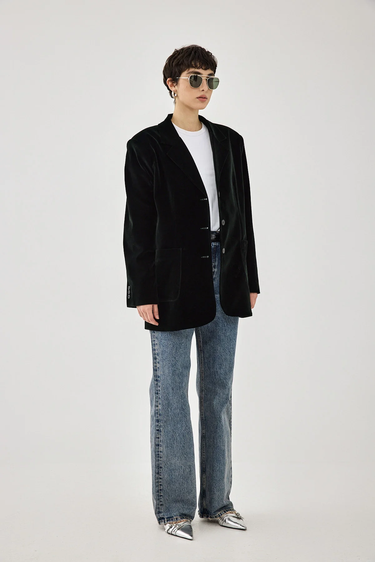 Oversized Rigid Velvet Blazer - Image 4