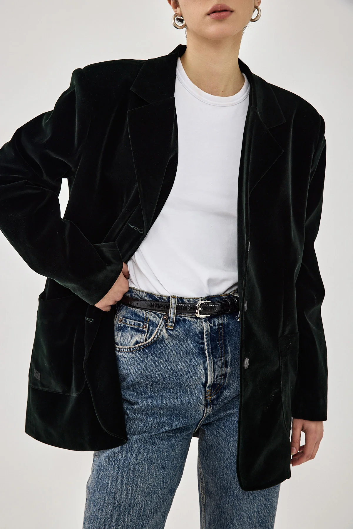 Oversized Rigid Velvet Blazer - Image 6