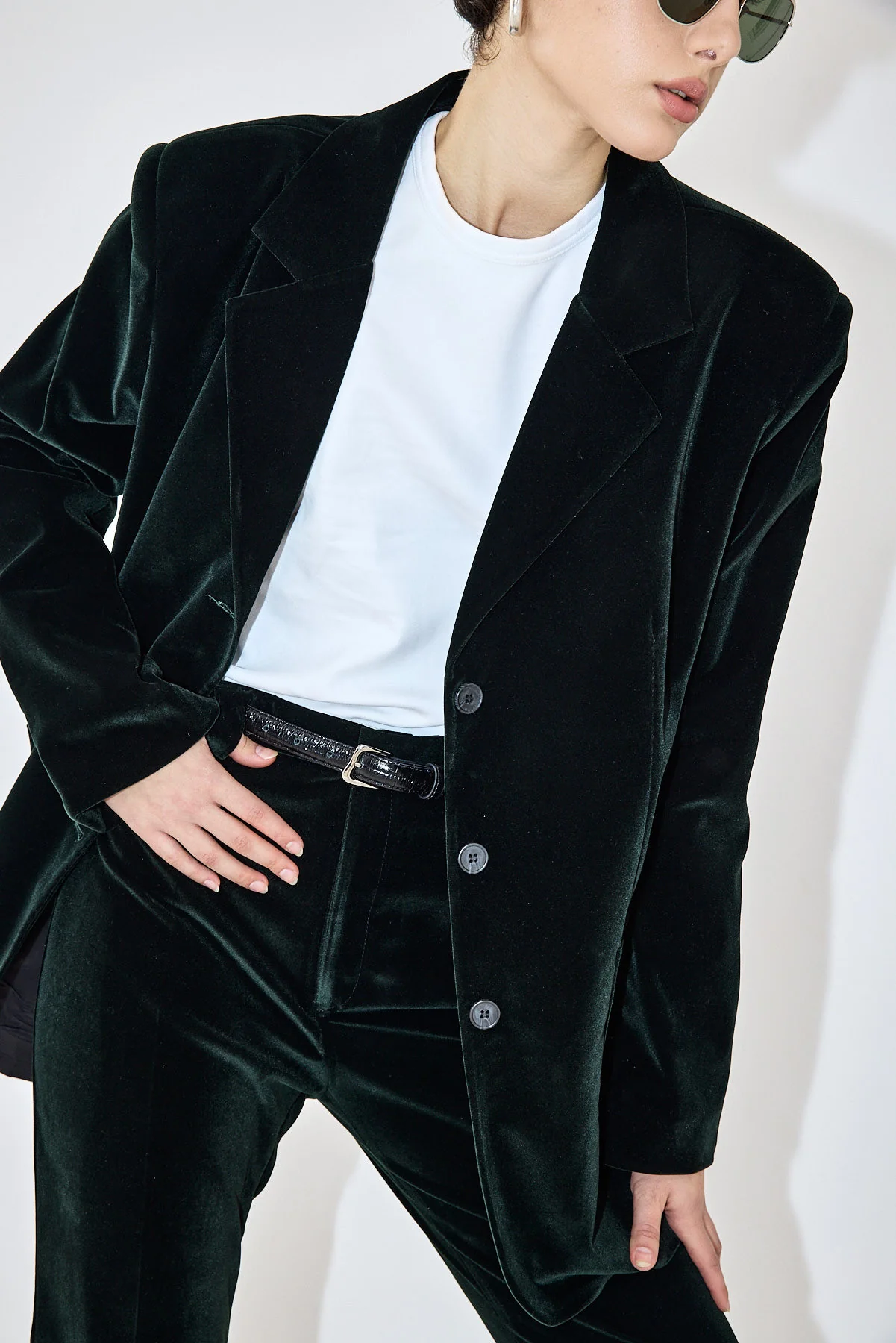 Oversized Rigid Velvet Blazer - Image 9