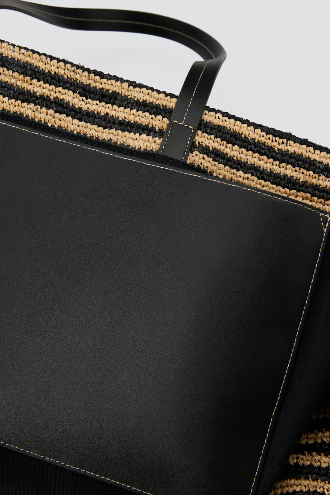 Raffia Crochet Tote - Image 8