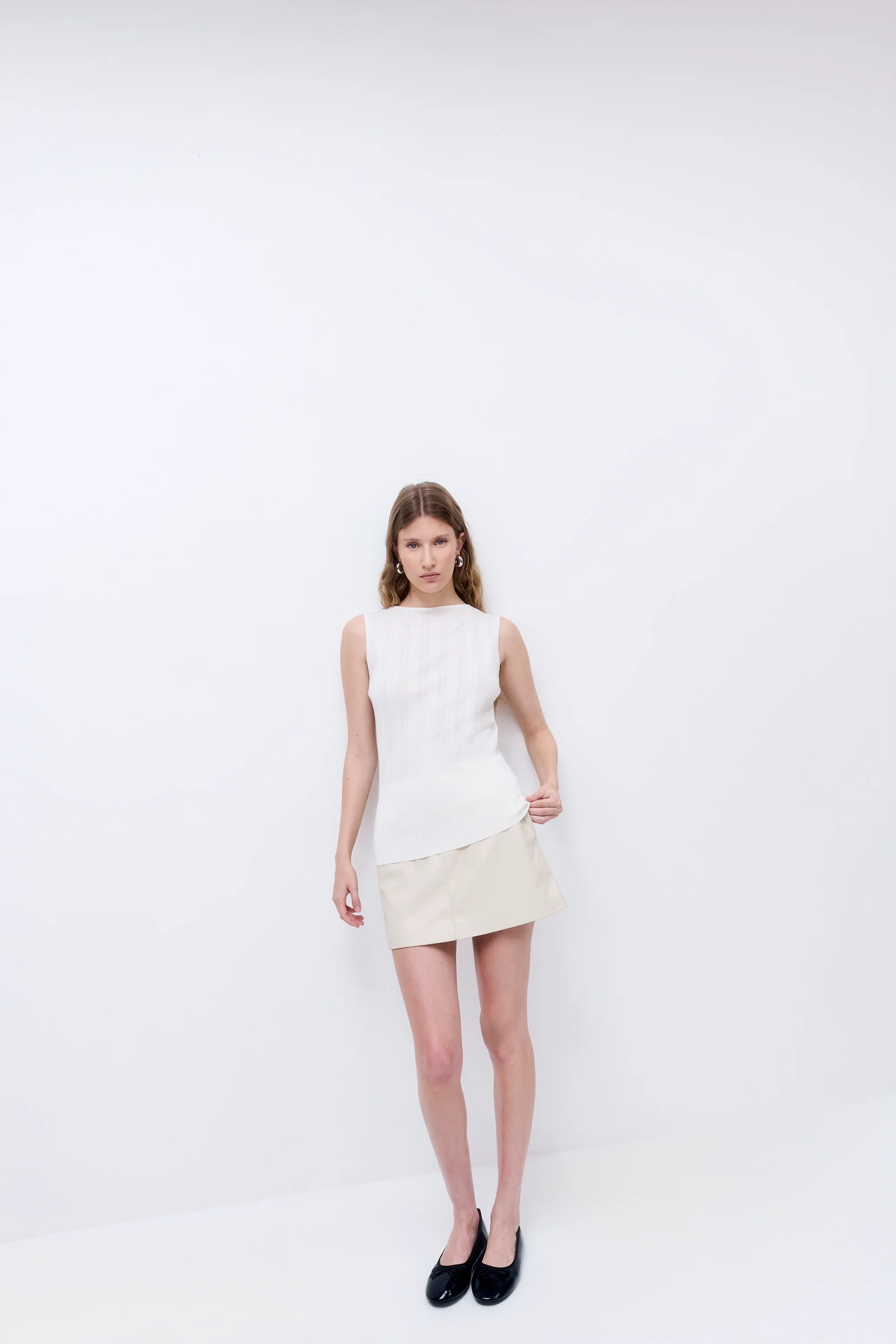 Ribbed Boat Neck Vest - Image 3
