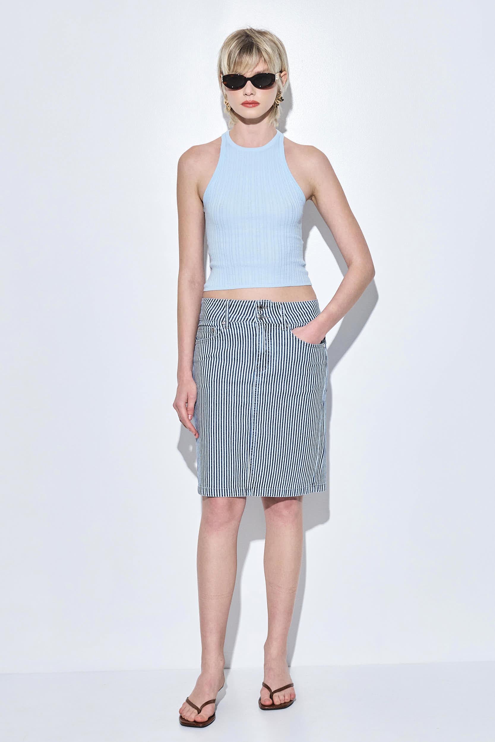 Ribbed Crew Neck Tank Top - Image 2