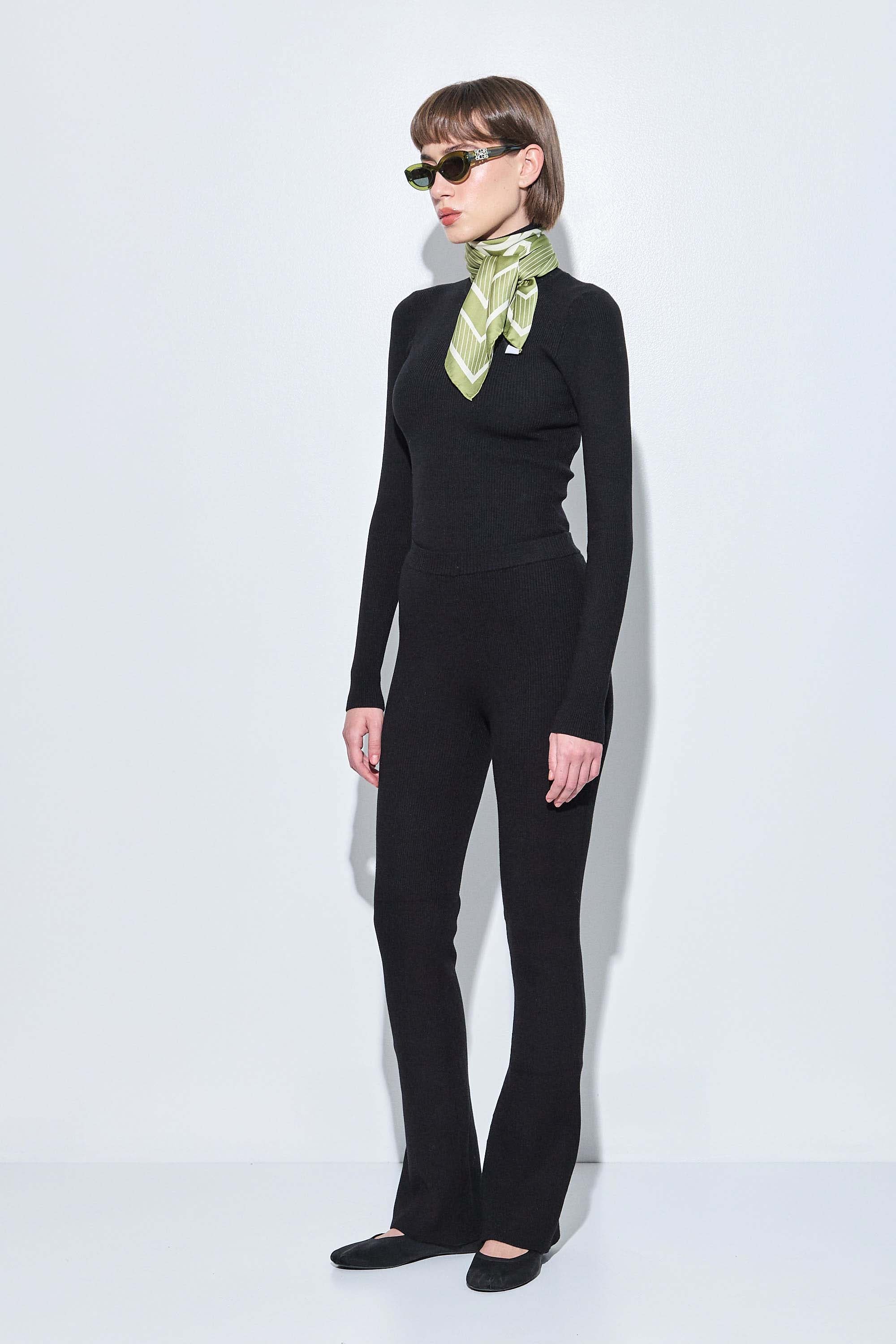 Ribbed Flared Leggings - Image 4