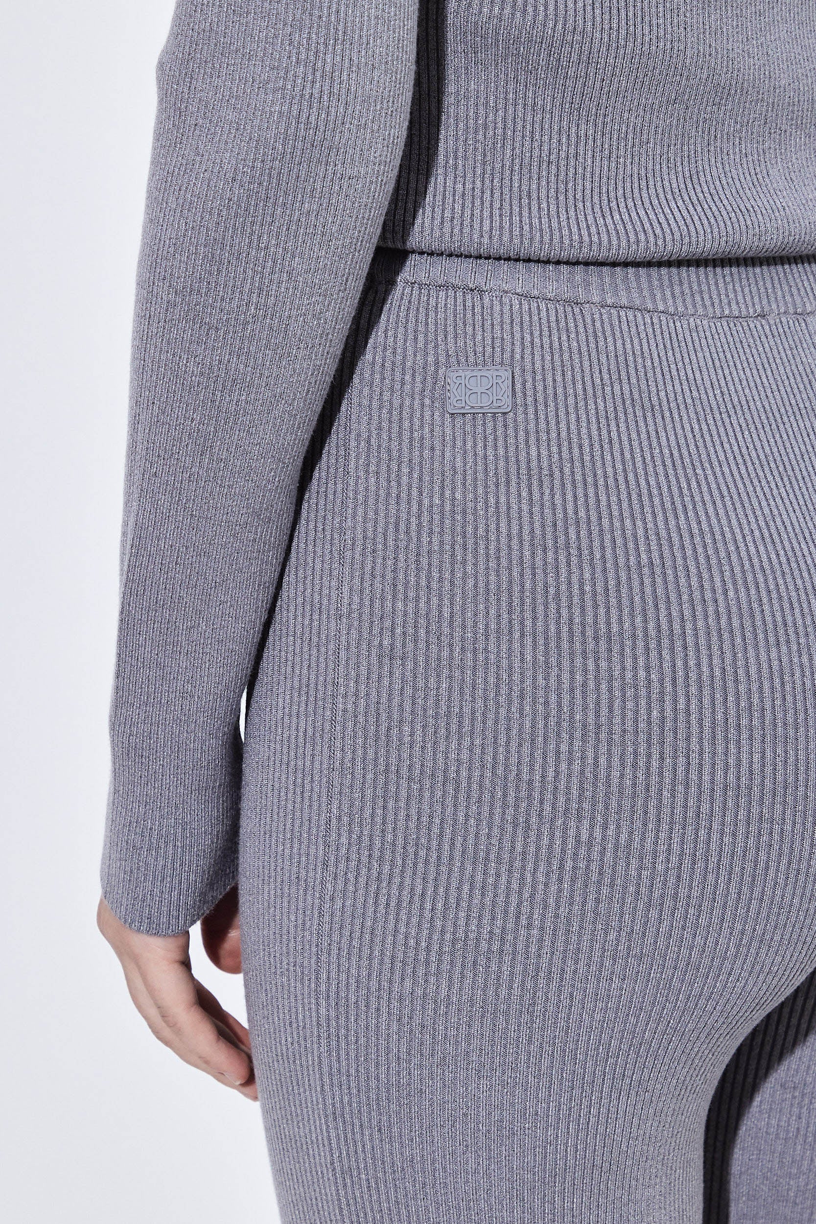 Ribbed Flared Leggings - Image 6