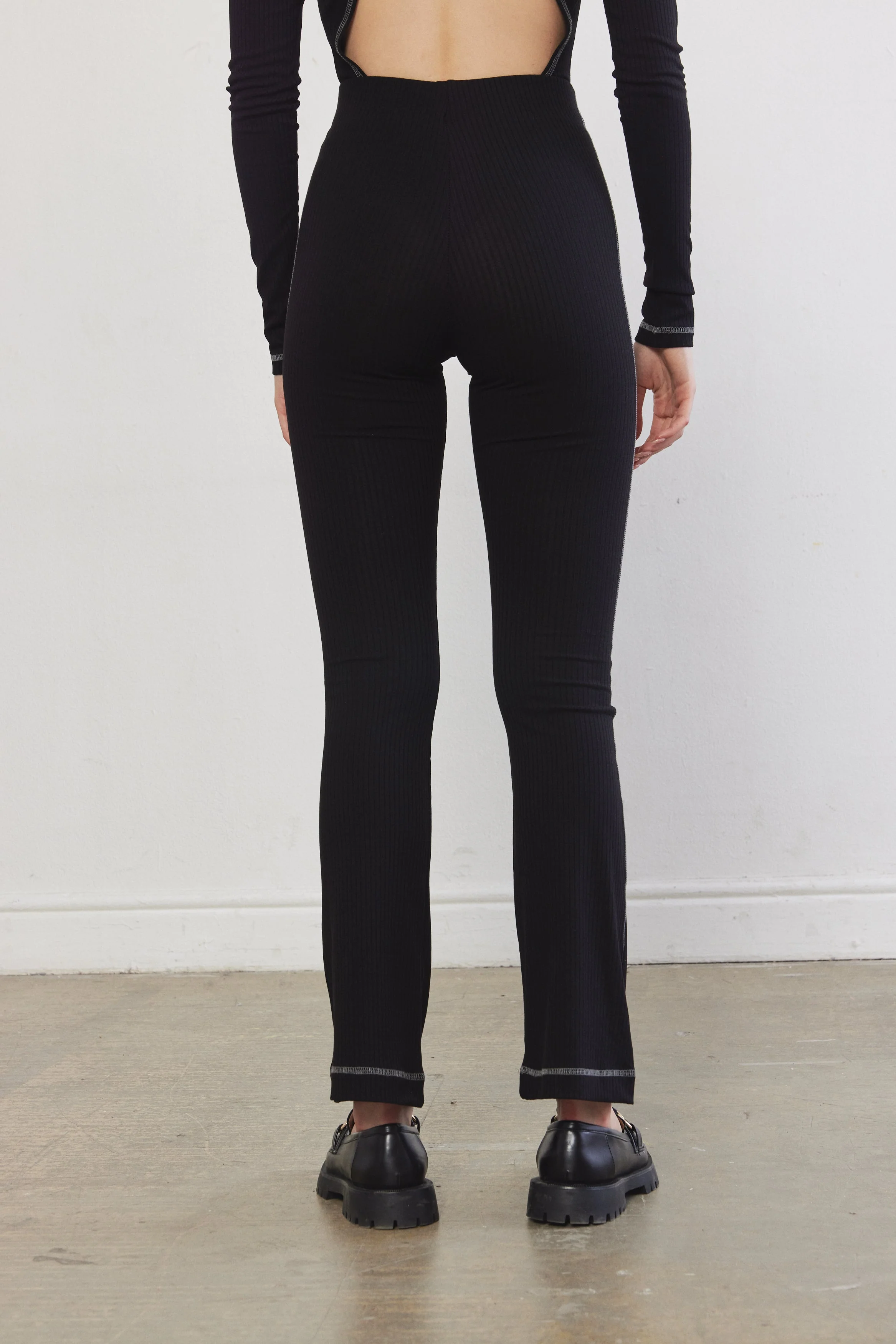 Ribbed Flat-Lock Flare Leggings - Image 10