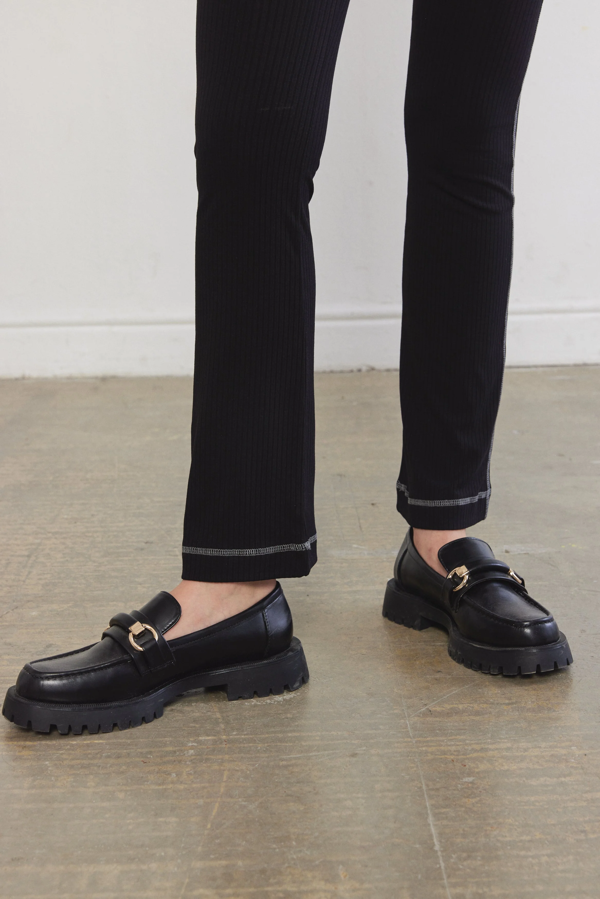Ribbed Flat-Lock Flare Leggings - Image 5