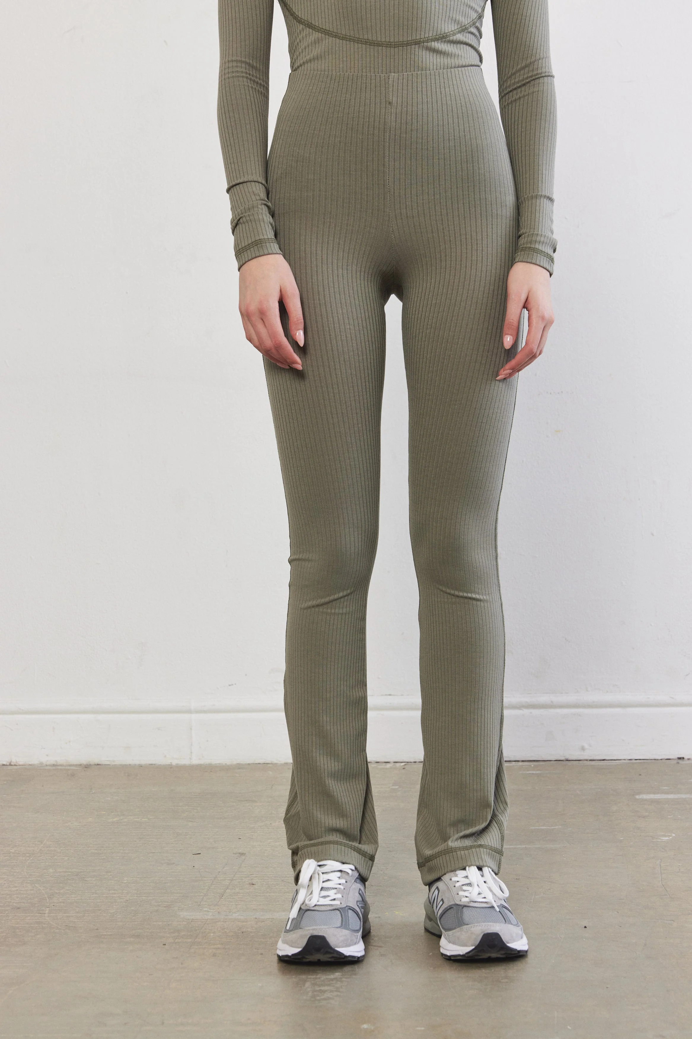 Ribbed Flat-Lock Flare Leggings - Image 2