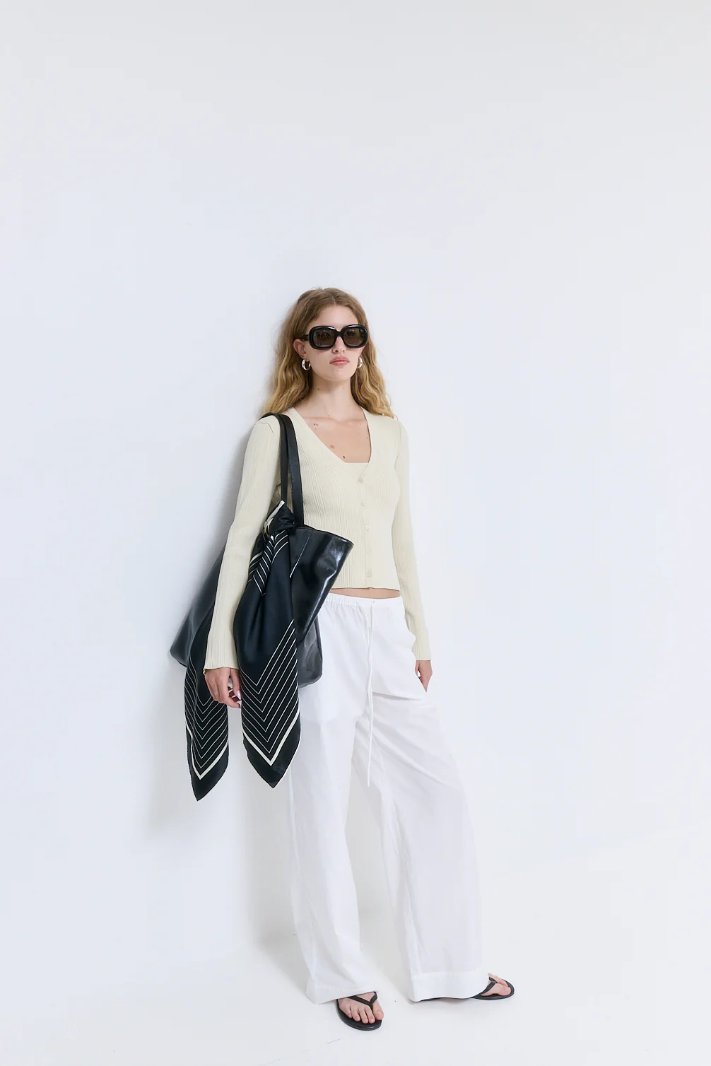 Ribbed V Neck Cardigan - Image 3