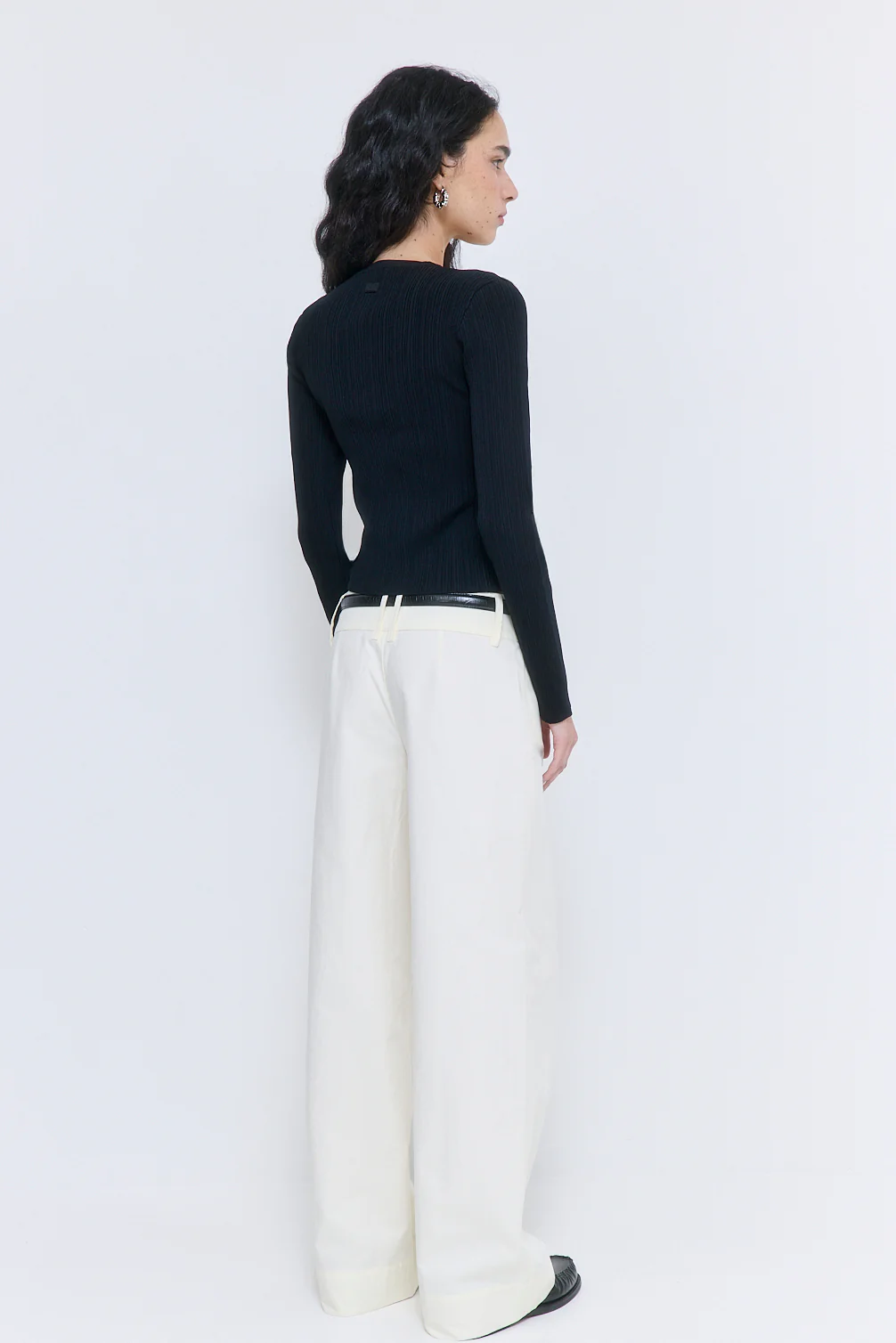 Ribbed V Neck Cardigan - Image 4