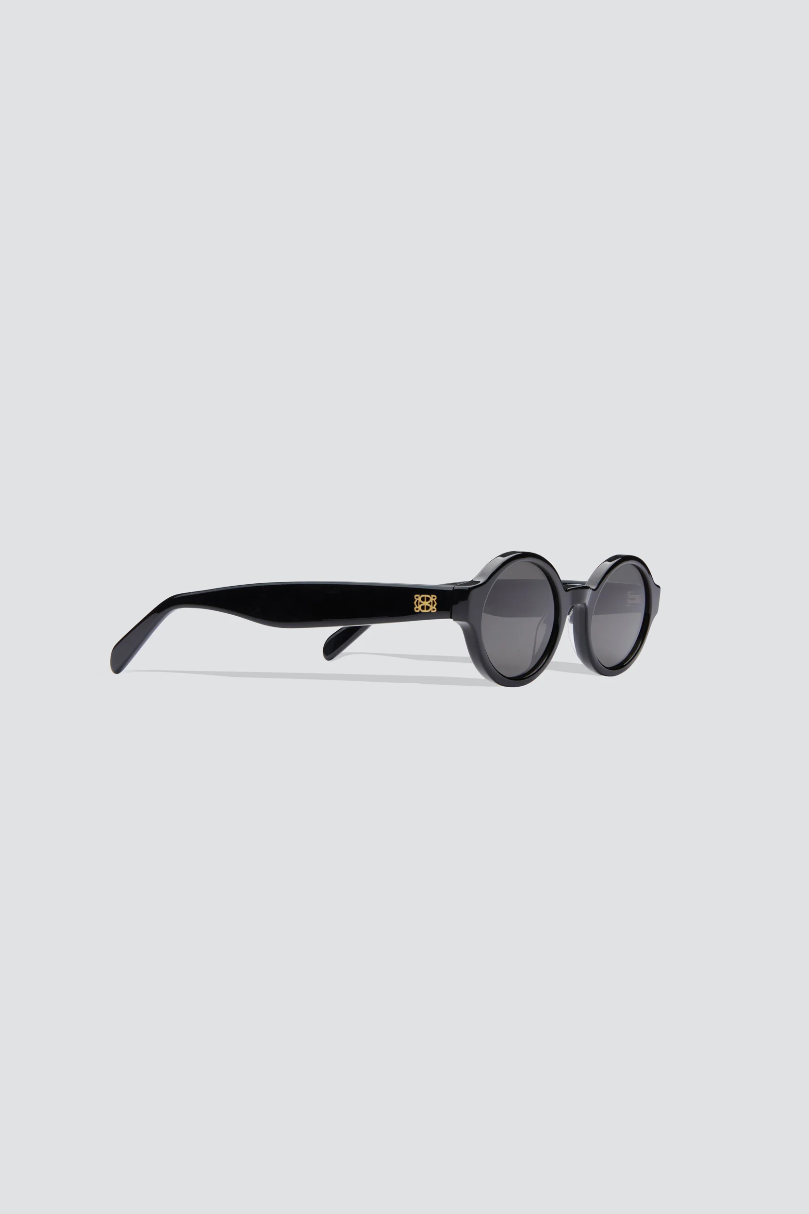 Round Sunglasses - Image 6