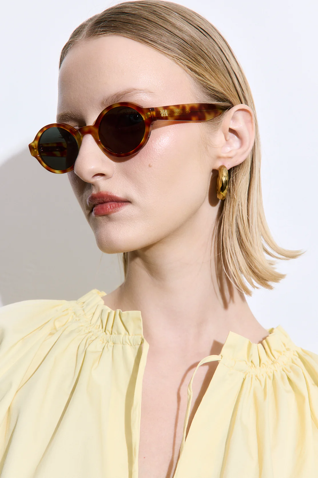 Round Sunglasses - Image 3