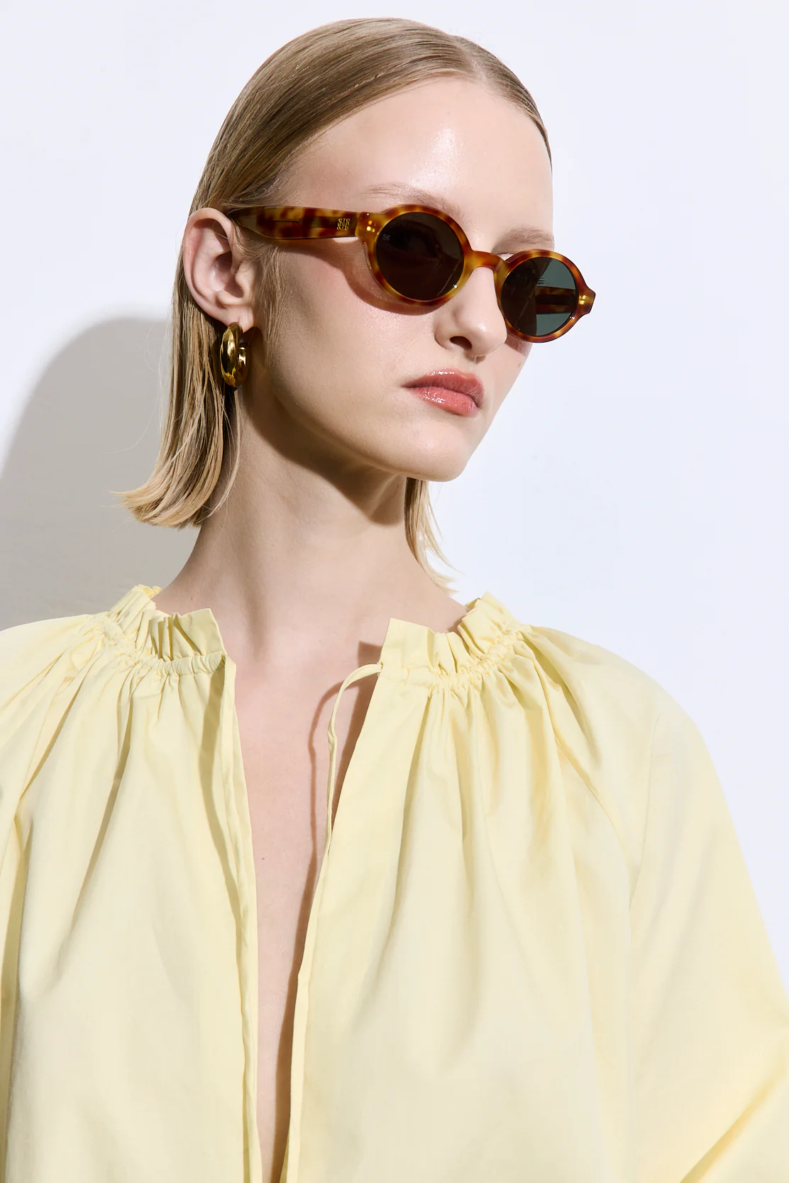 Round Sunglasses - Image 5