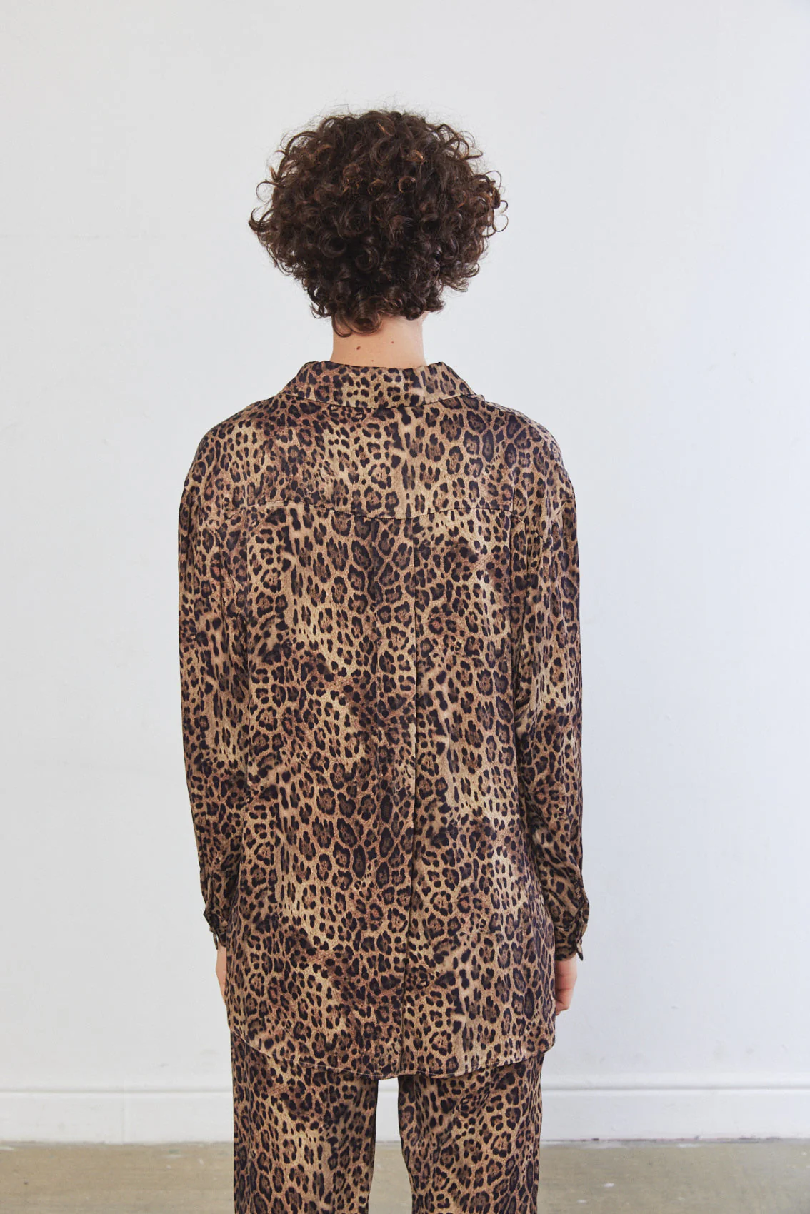 Satin Buttoned Blouse - Image 7