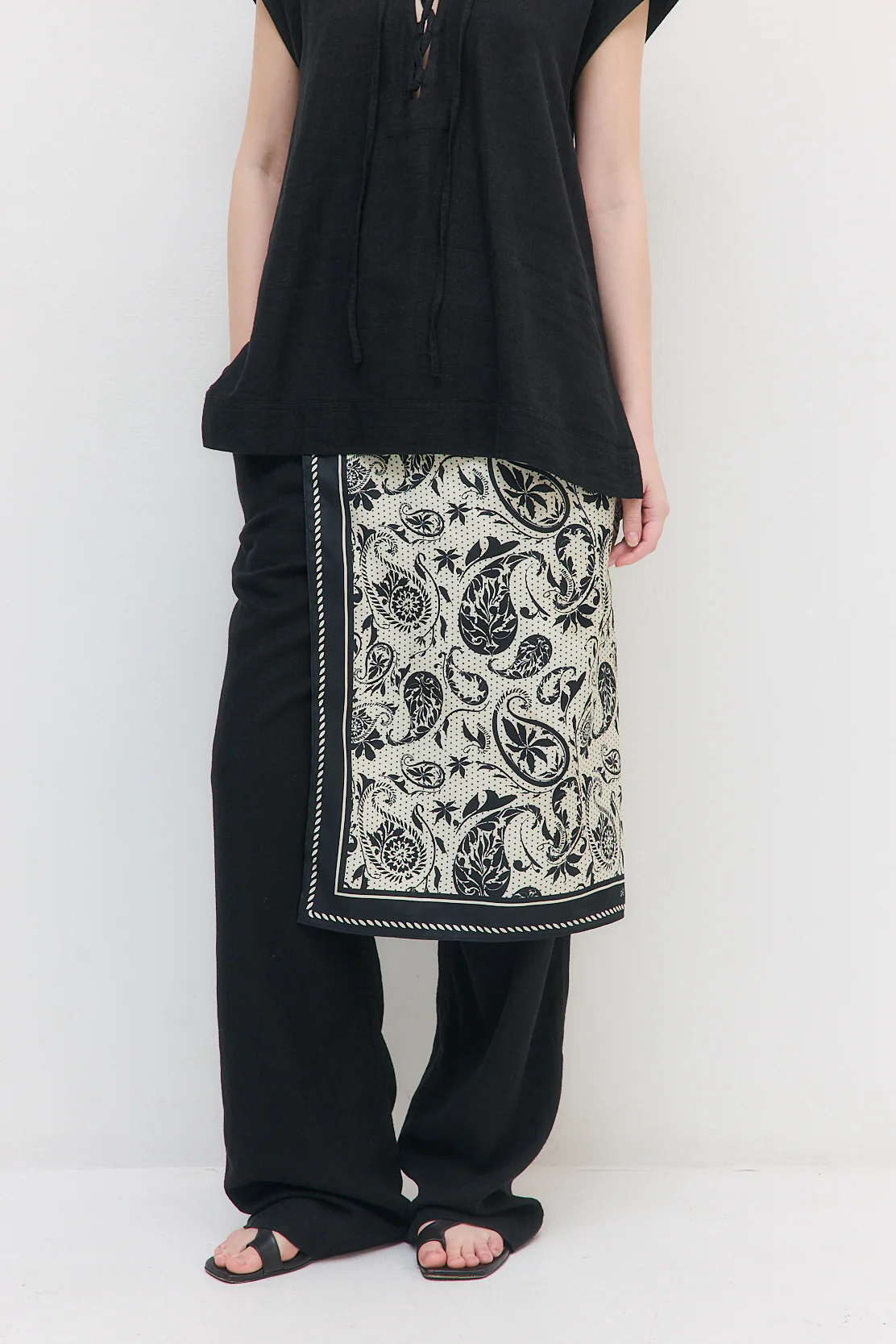 Signature Paisley Scarf - Image 4