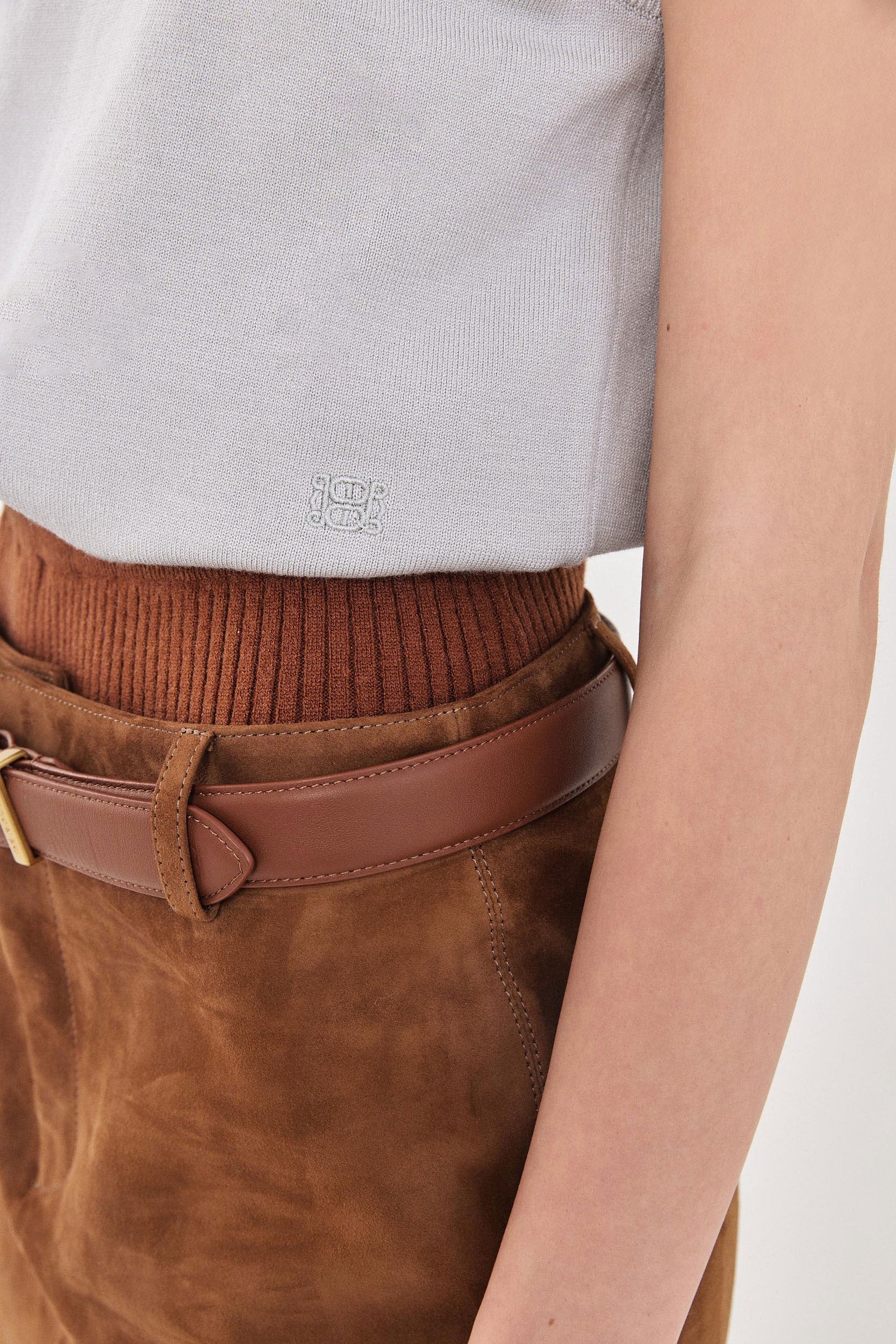 Sleeveless Knit Turtleneck Top - Image 6
