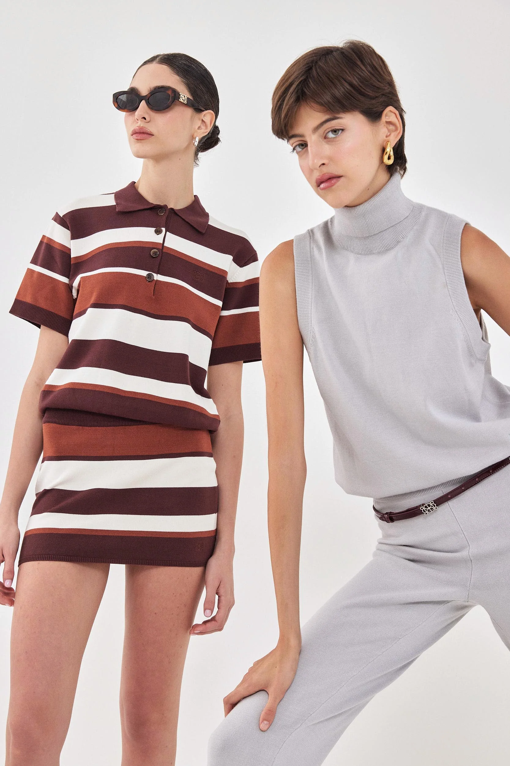 Sleeveless Knit Turtleneck Top - Image 9