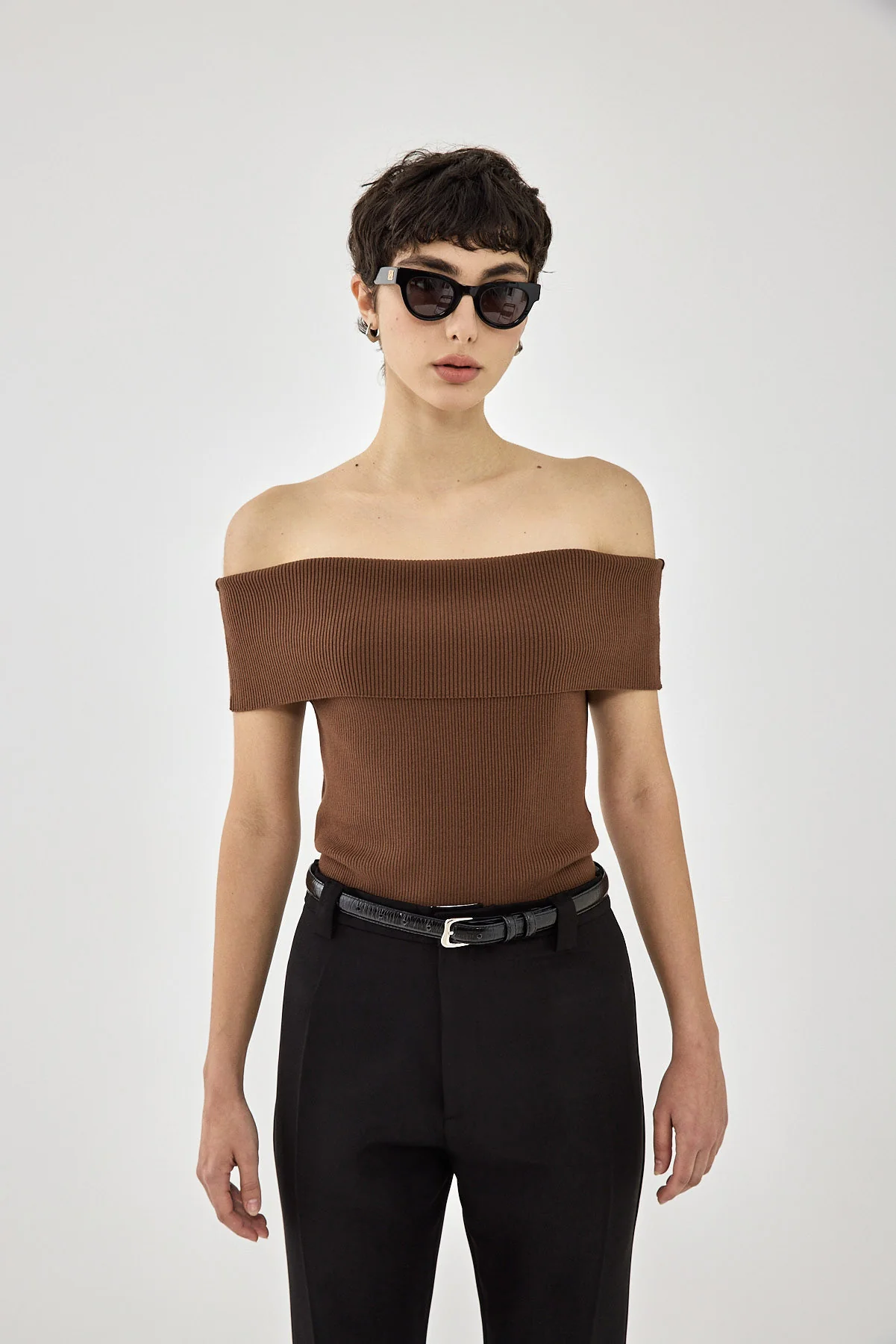 Sleeveless Tight Ribbed Folded Top