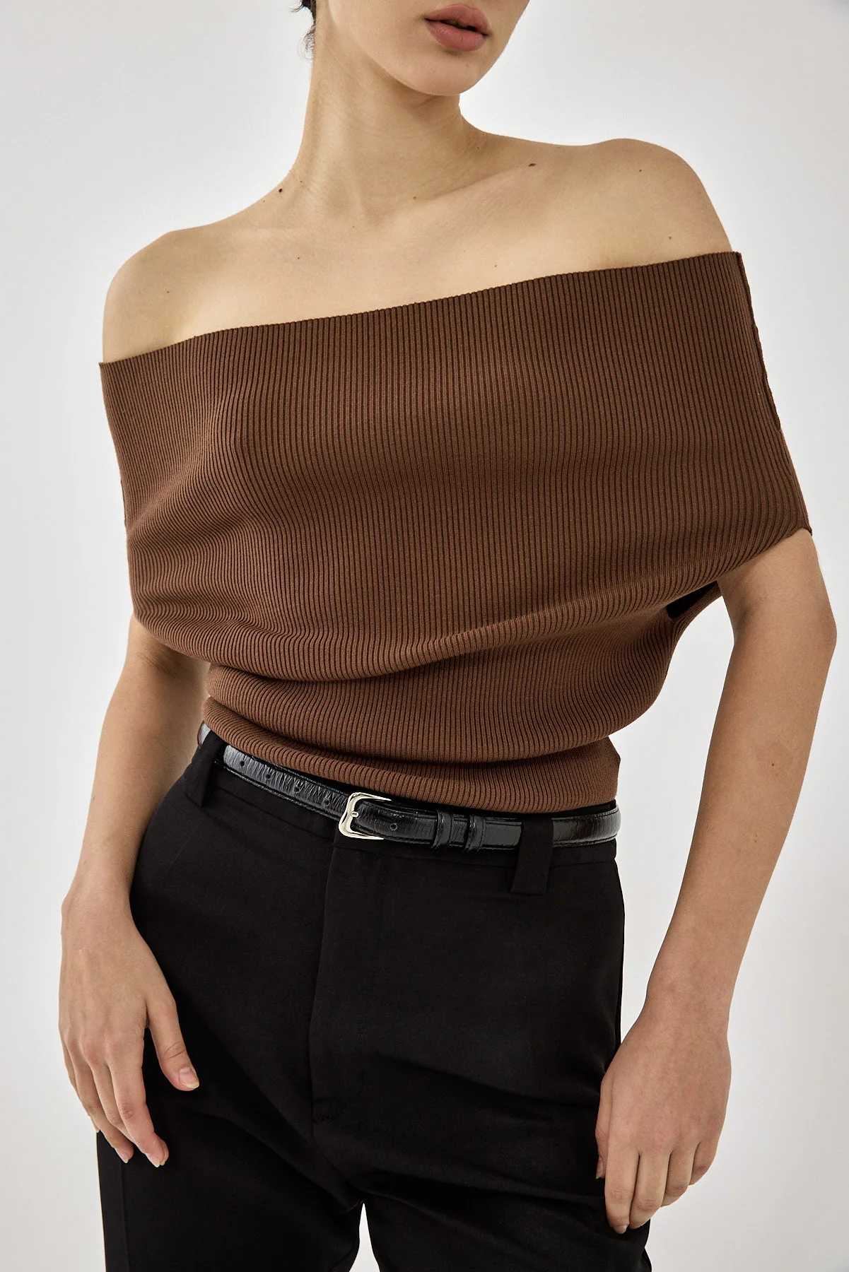 Sleeveless Tight Ribbed Folded Top - Image 6