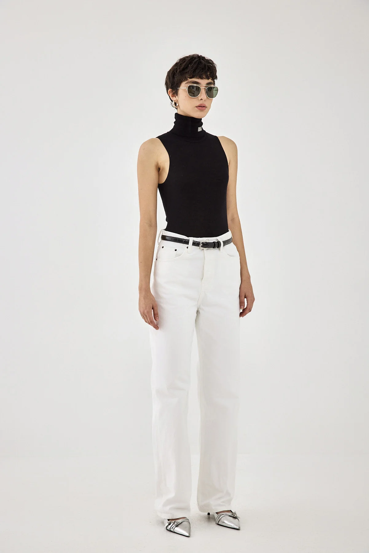 Lightweight Sleeveless Turtleneck Logo Top - Image 4