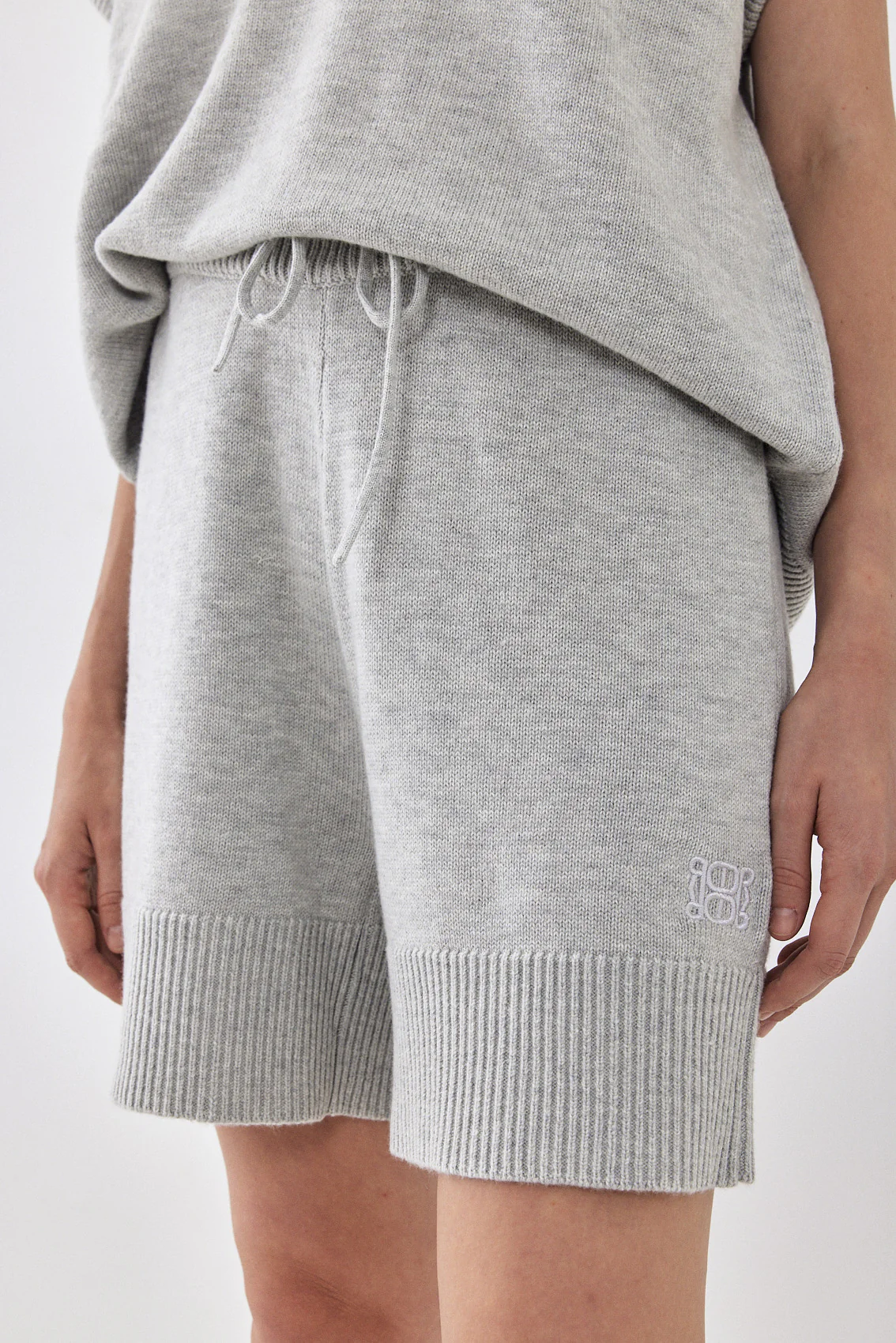 Soft Knitted Bermuda - Image 7