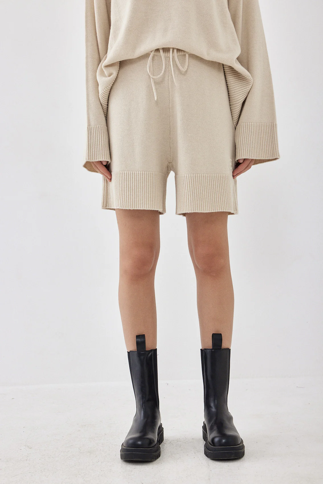 Soft Knitted Bermuda - Image 2