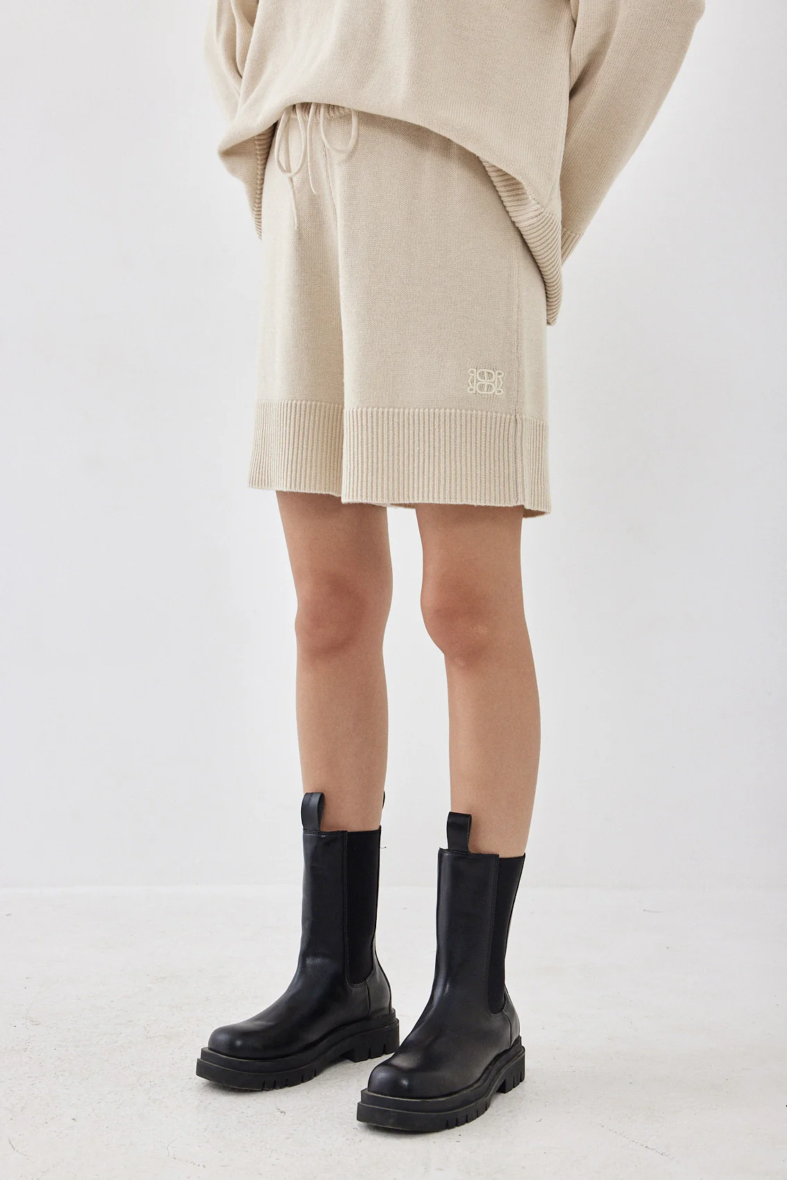 Soft Knitted Bermuda - Image 4