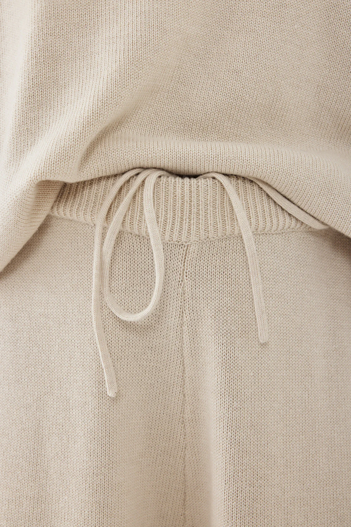 Soft Knitted Bermuda - Image 7