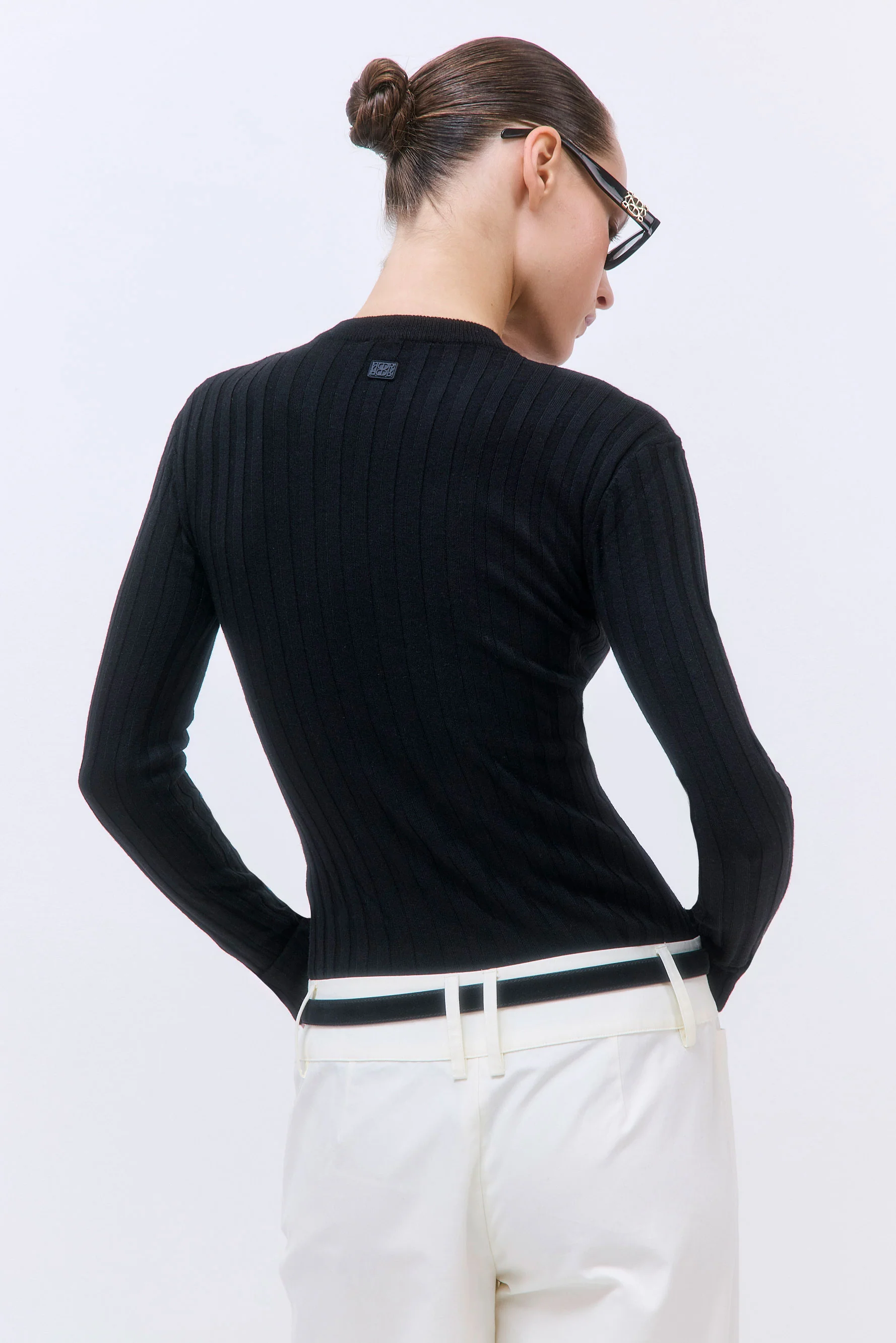 Soft Ribbed V Neck - Image 6