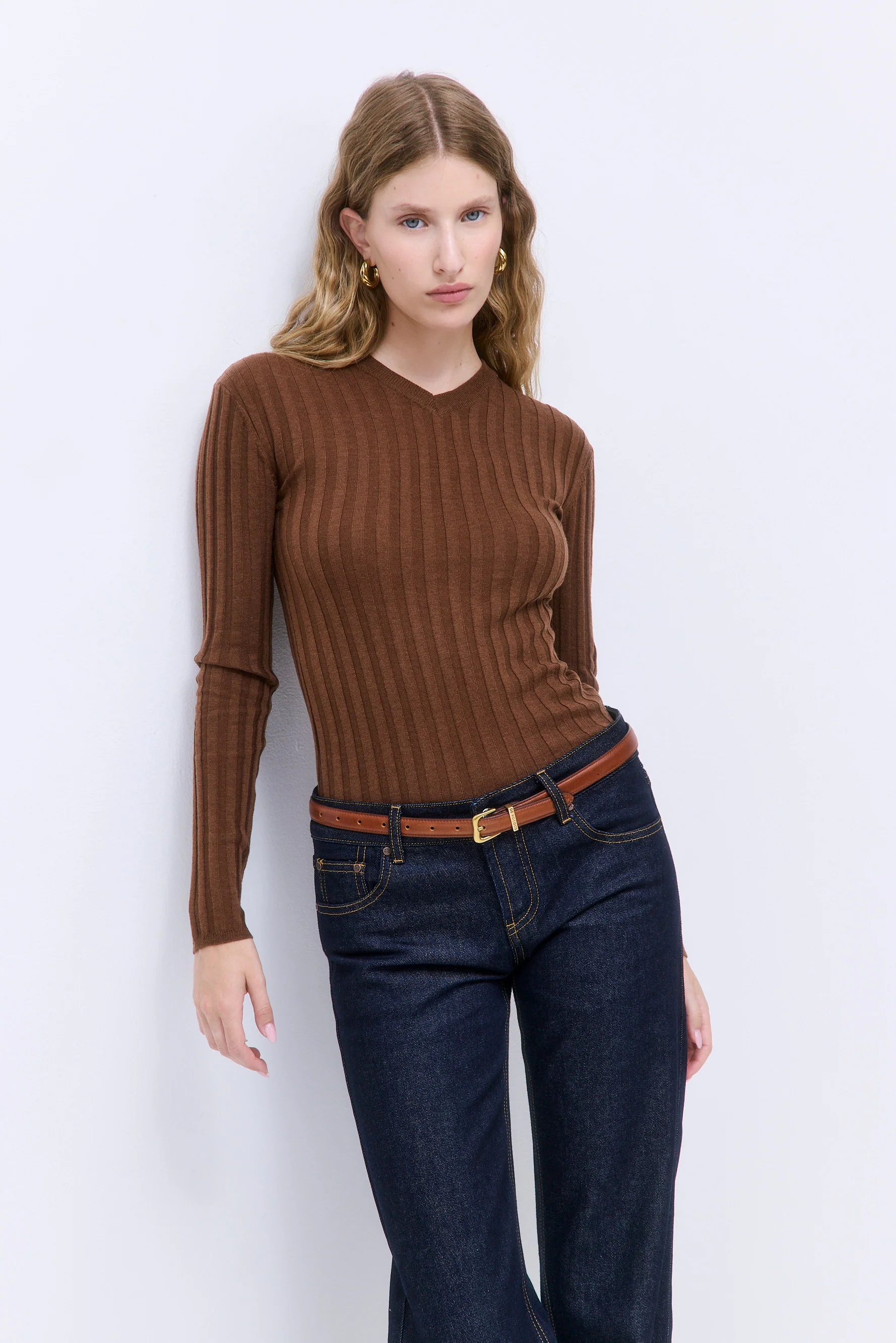 Soft Ribbed V Neck - Image 8