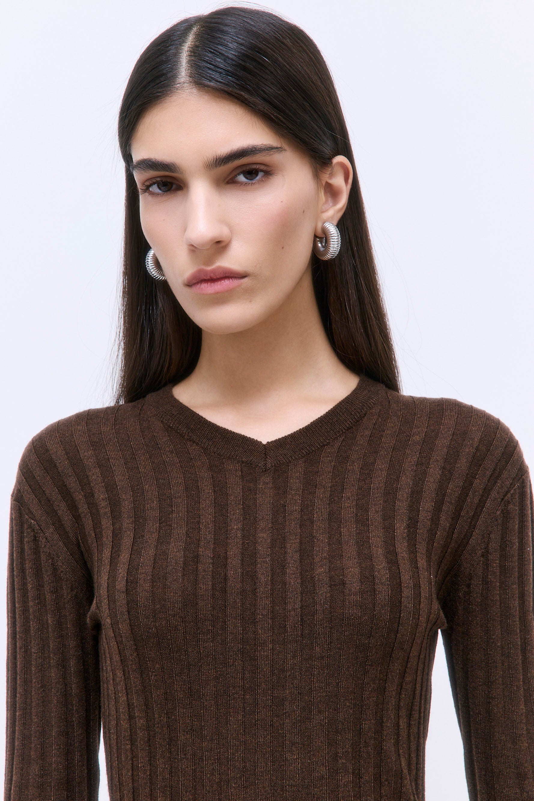 Soft Ribbed V Neck - Image 7