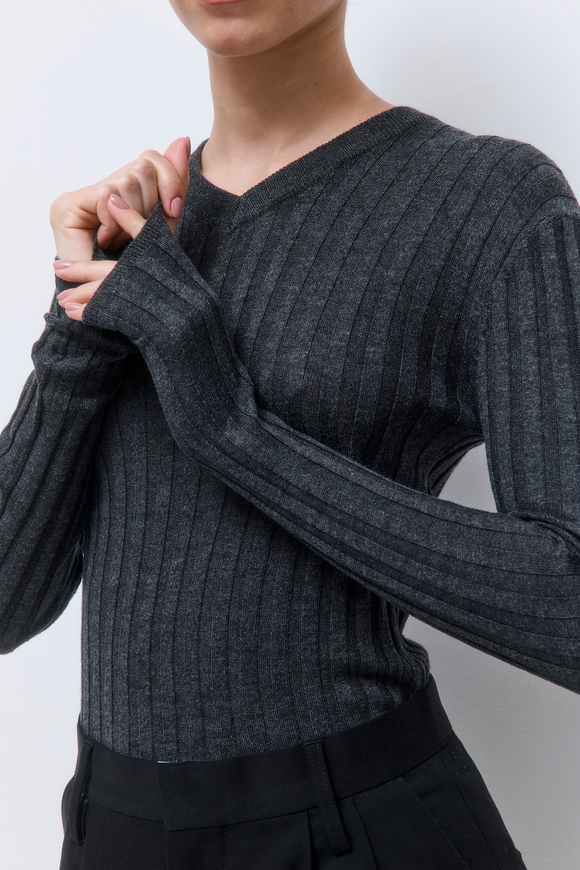 Soft Ribbed V Neck - Image 7