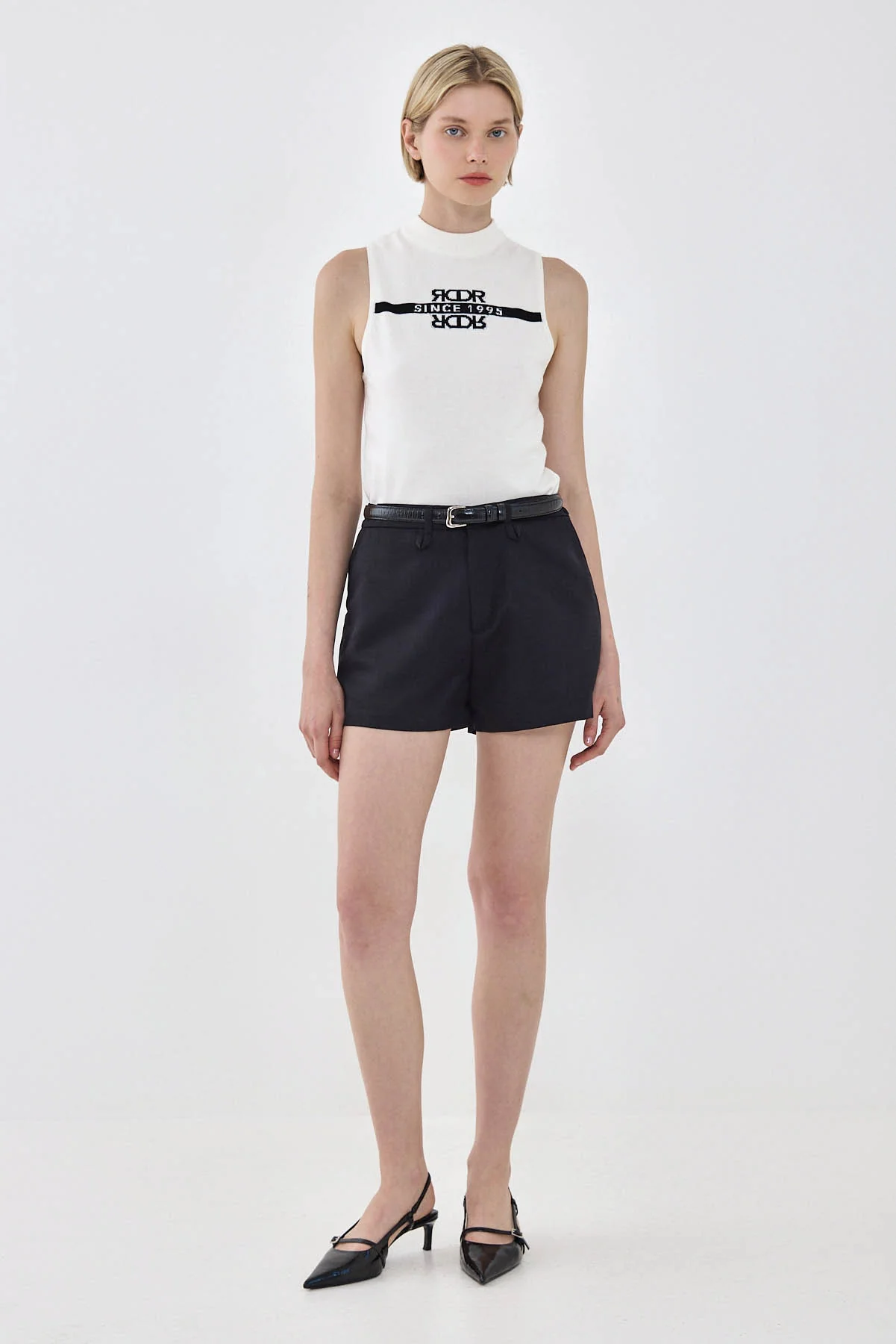 Sporty Knitted Sleeveless Tank Top - Image 2