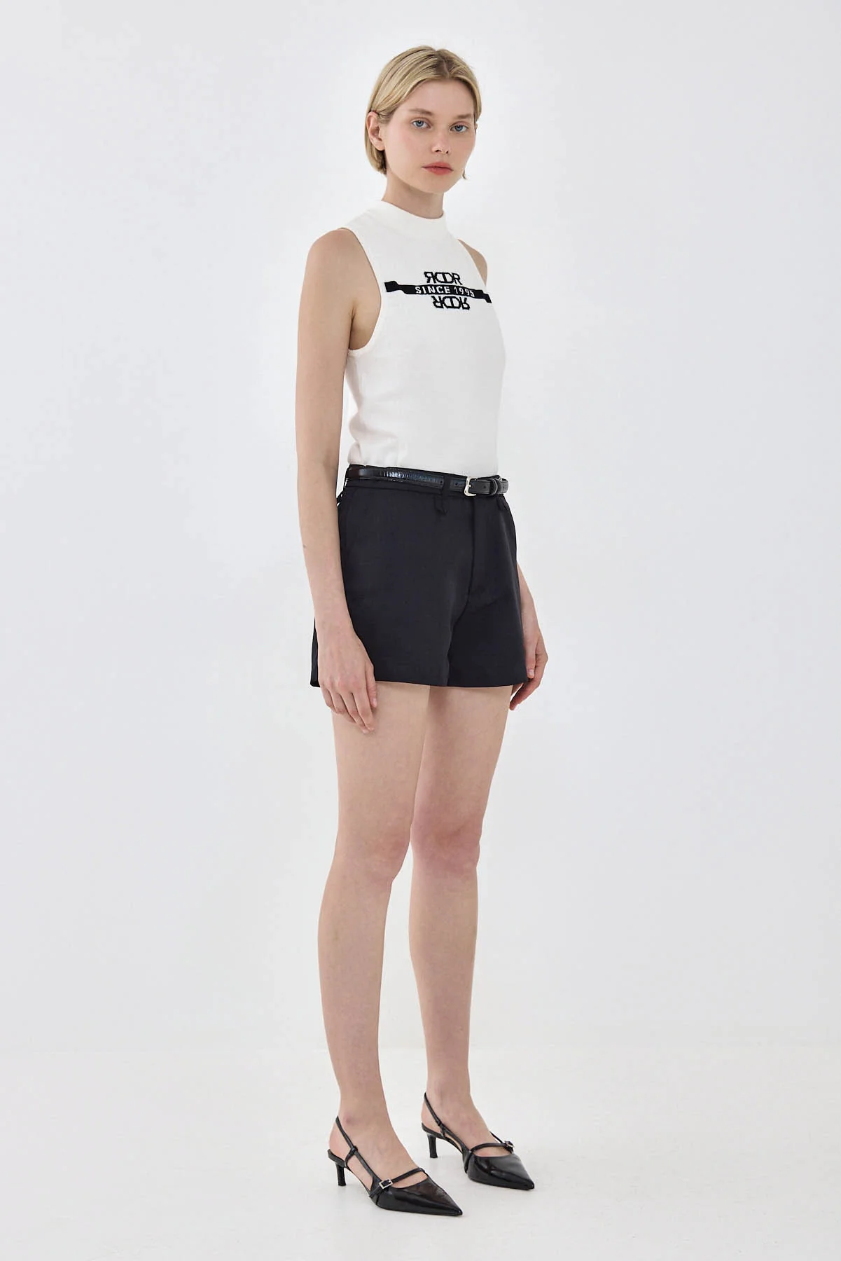 Sporty Knitted Sleeveless Tank Top - Image 4
