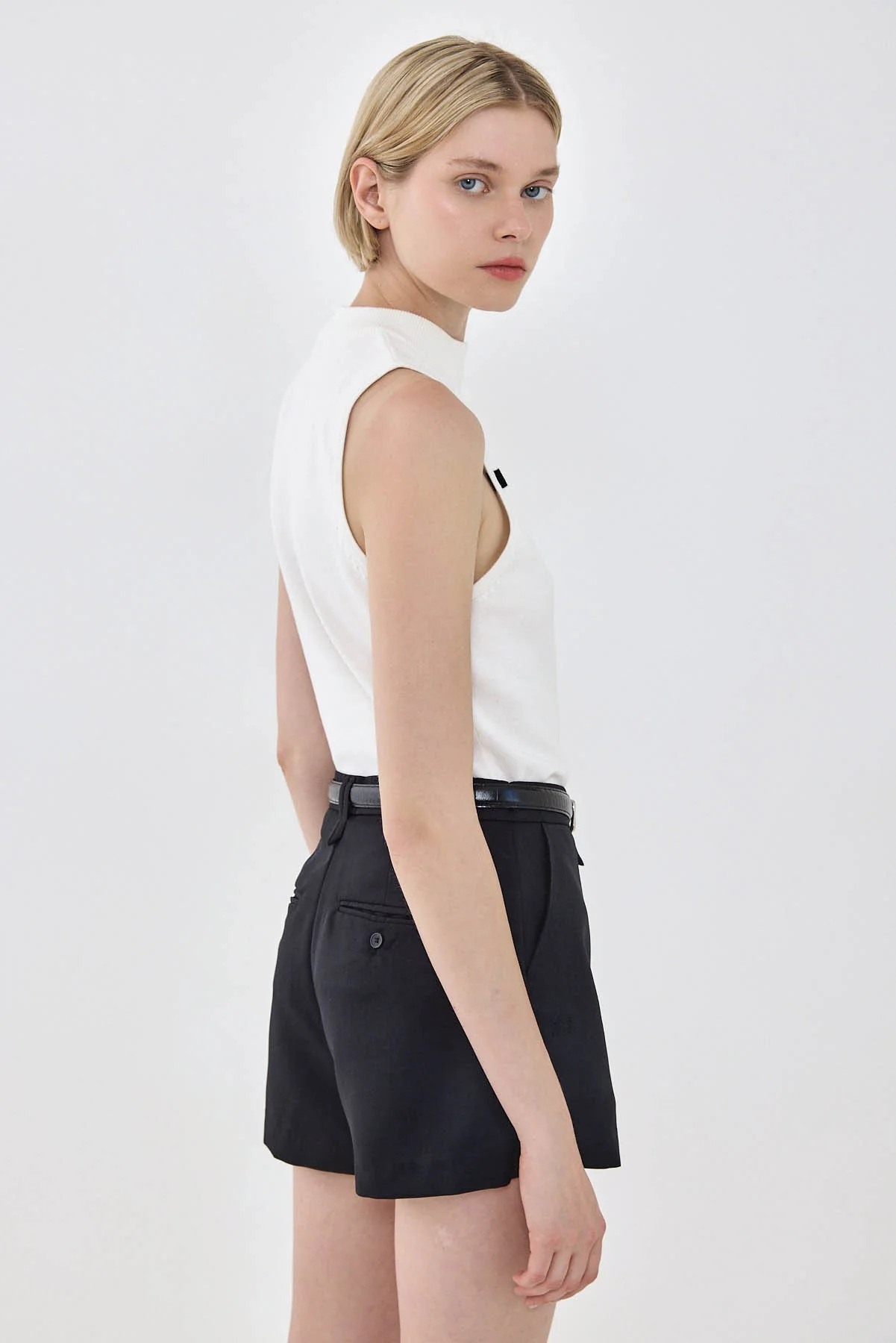 Sporty Knitted Sleeveless Tank Top - Image 5