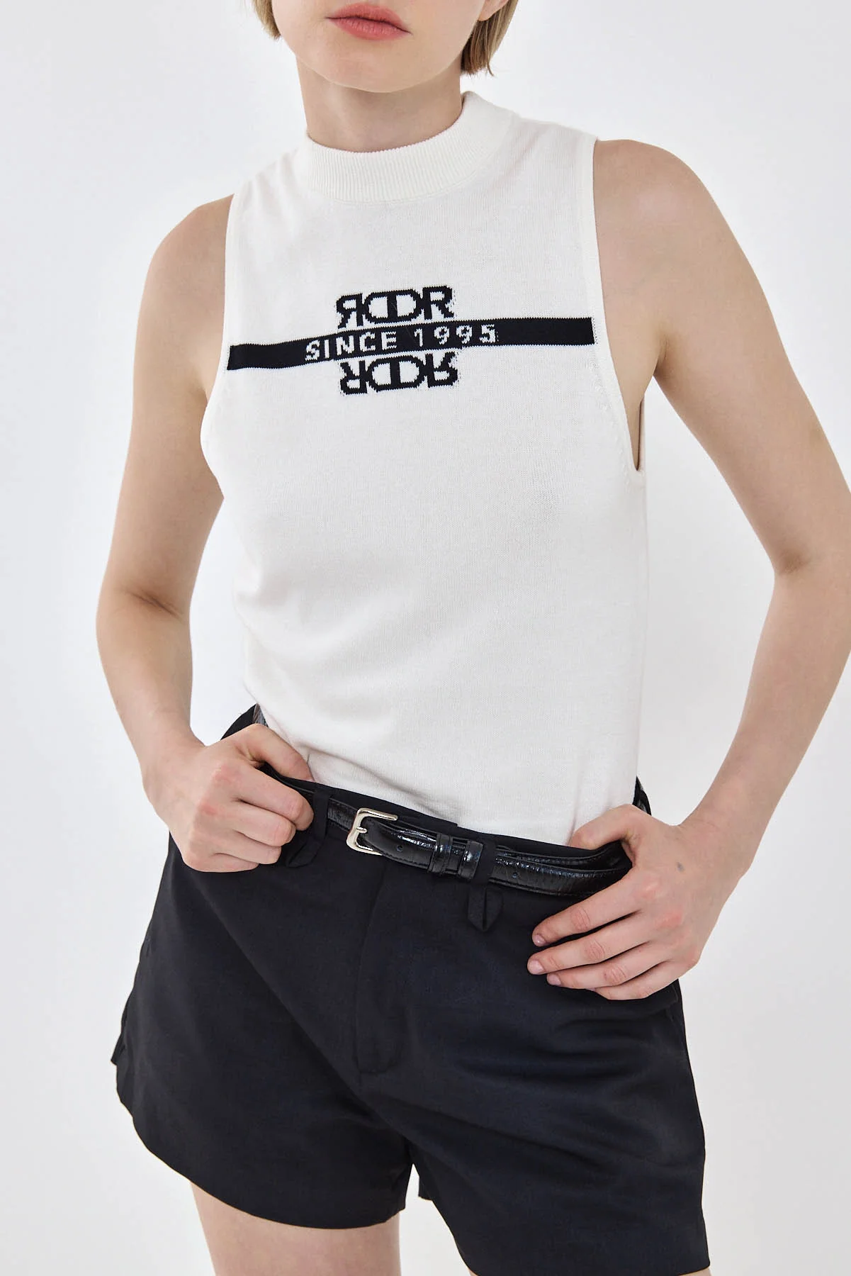 Sporty Knitted Sleeveless Tank Top - Image 6