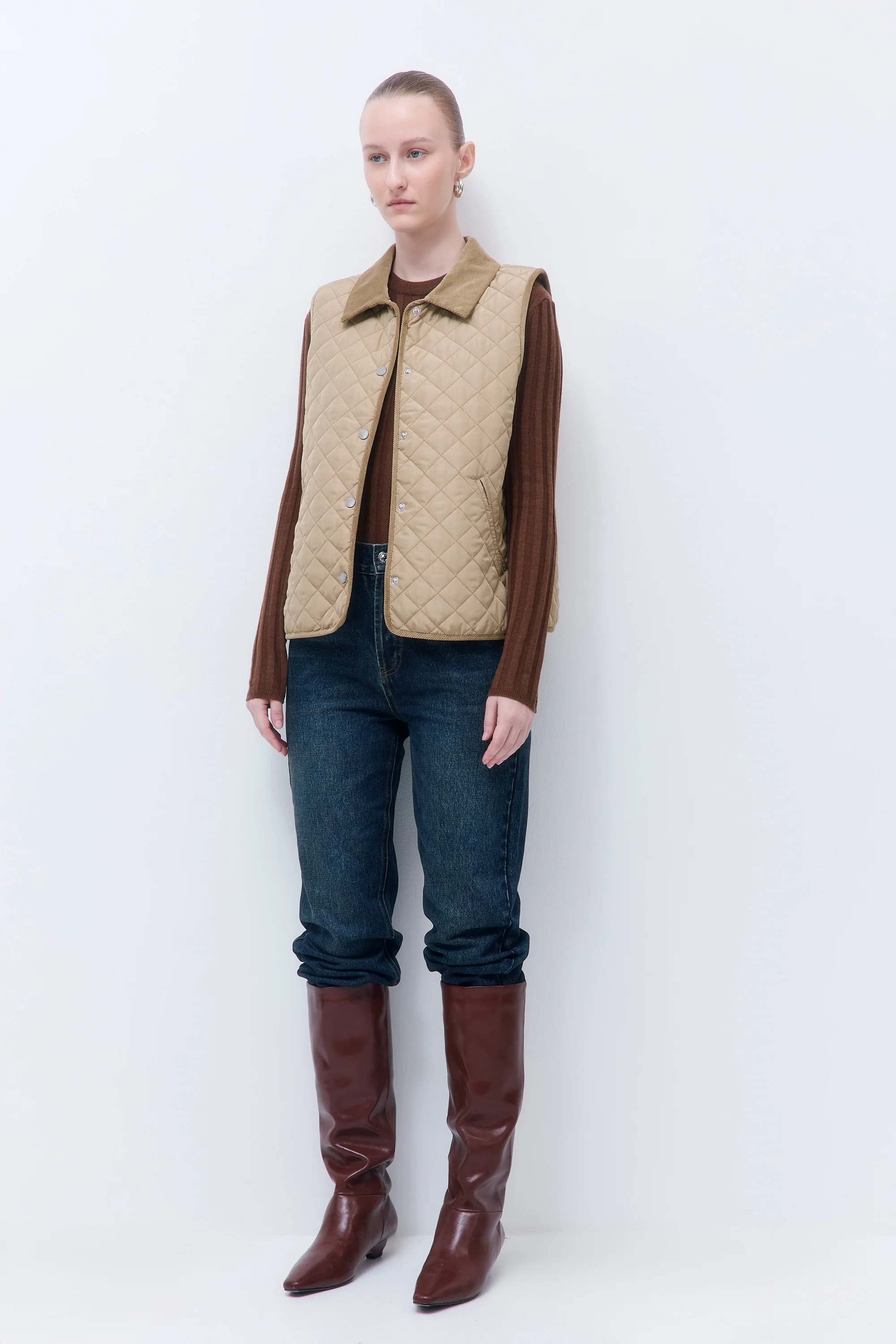 Straight Fit Quilted Vest - Image 4