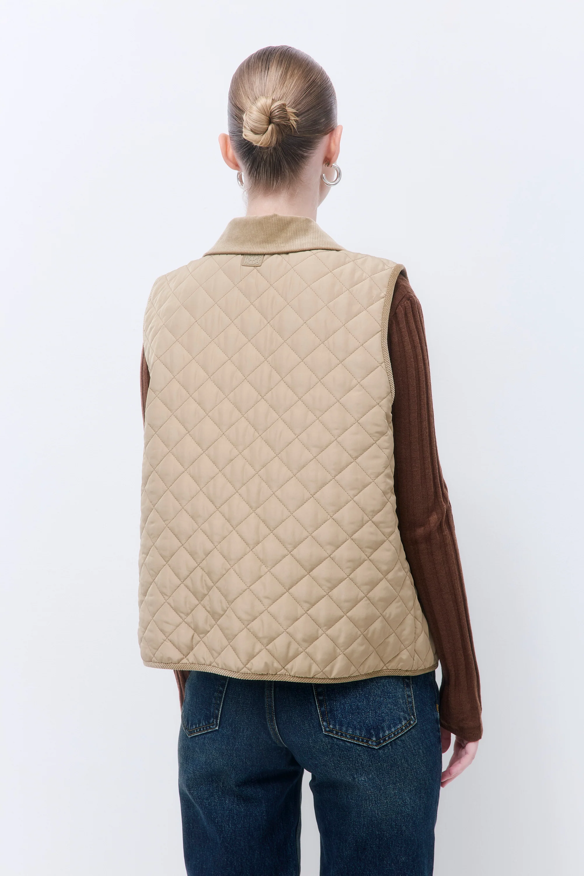 Straight Fit Quilted Vest - Image 5
