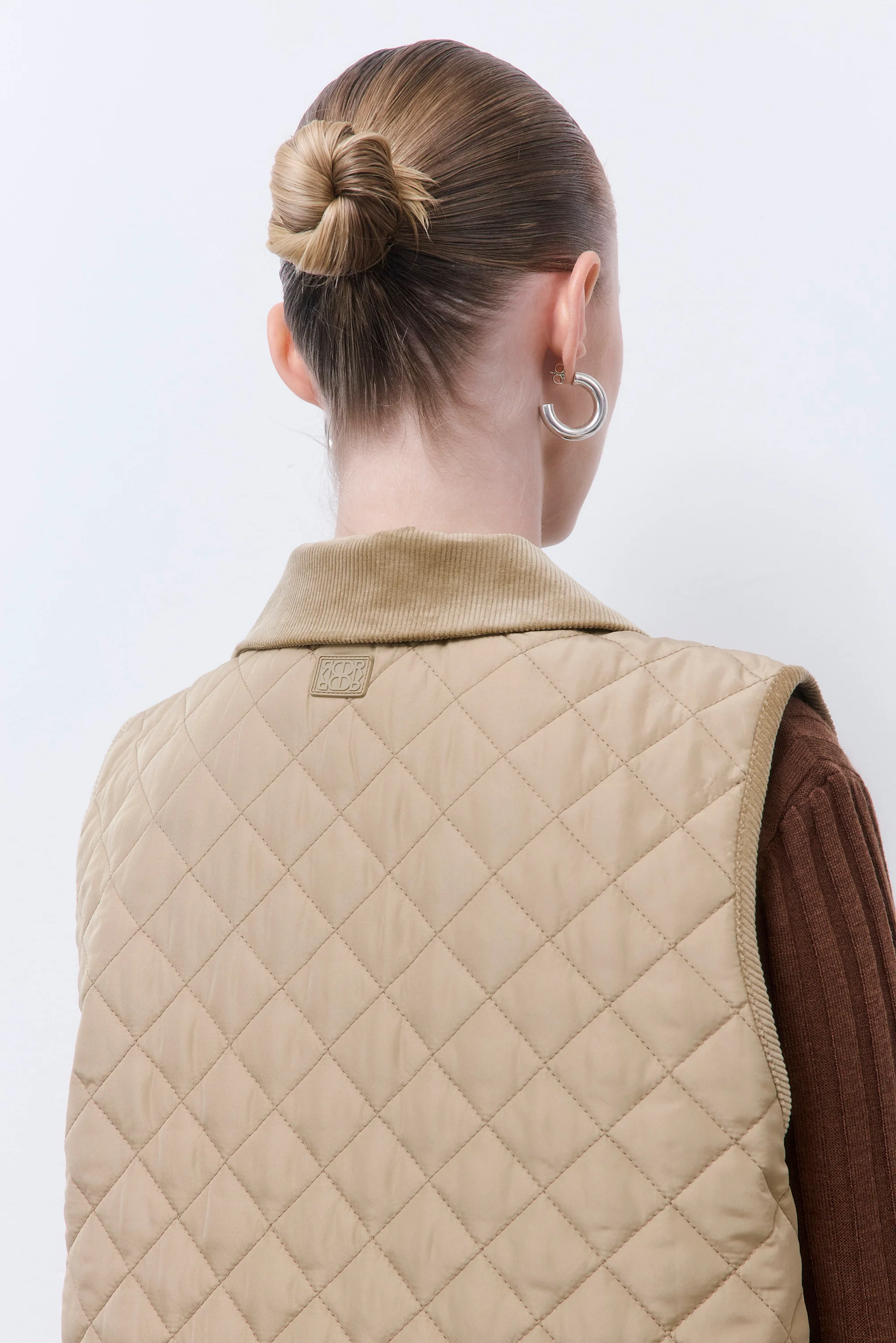 Straight Fit Quilted Vest - Image 6