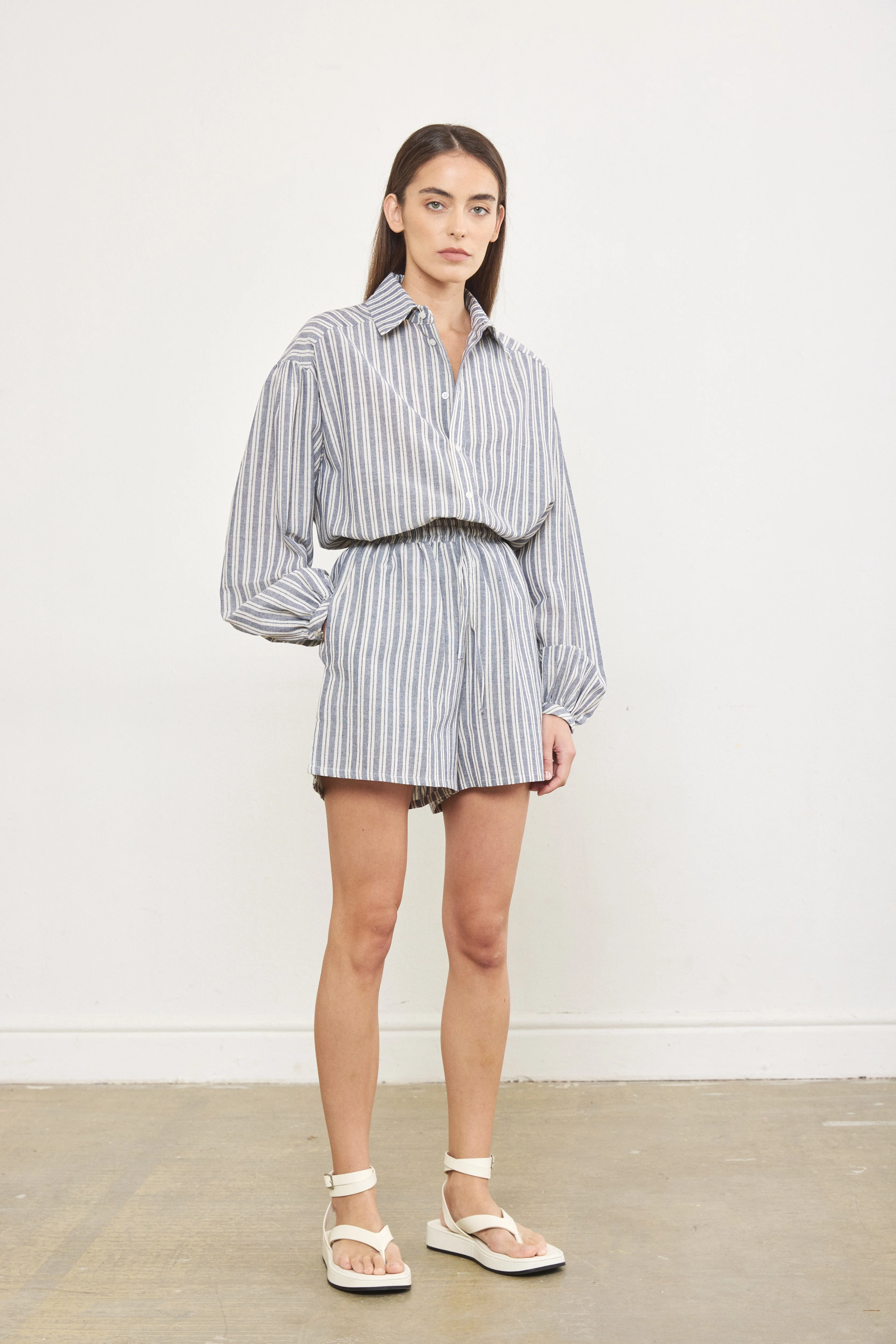 Striped Linen Buttoned Blouse - Image 3