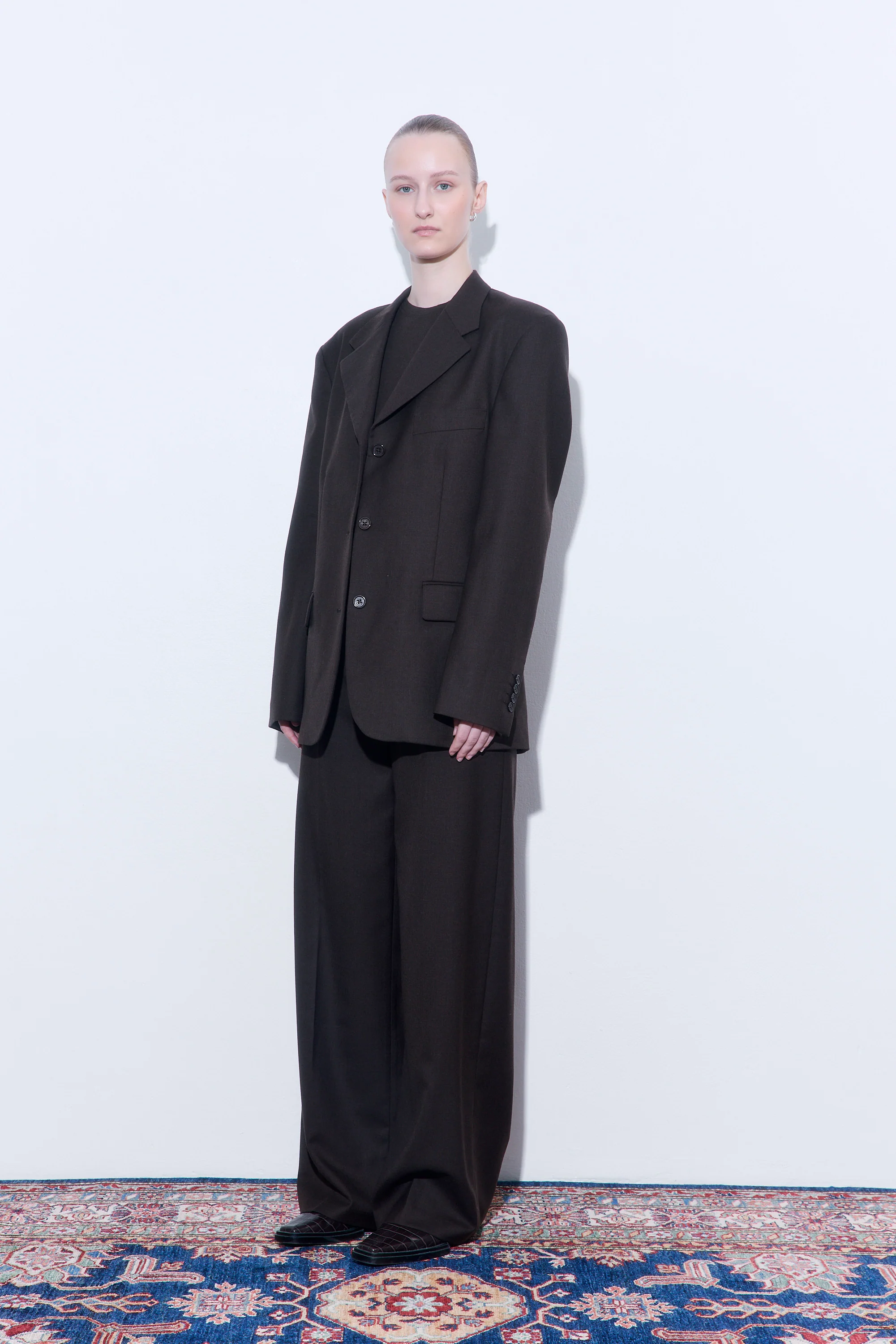 Tailored Oversized Wool Blazer - Image 4