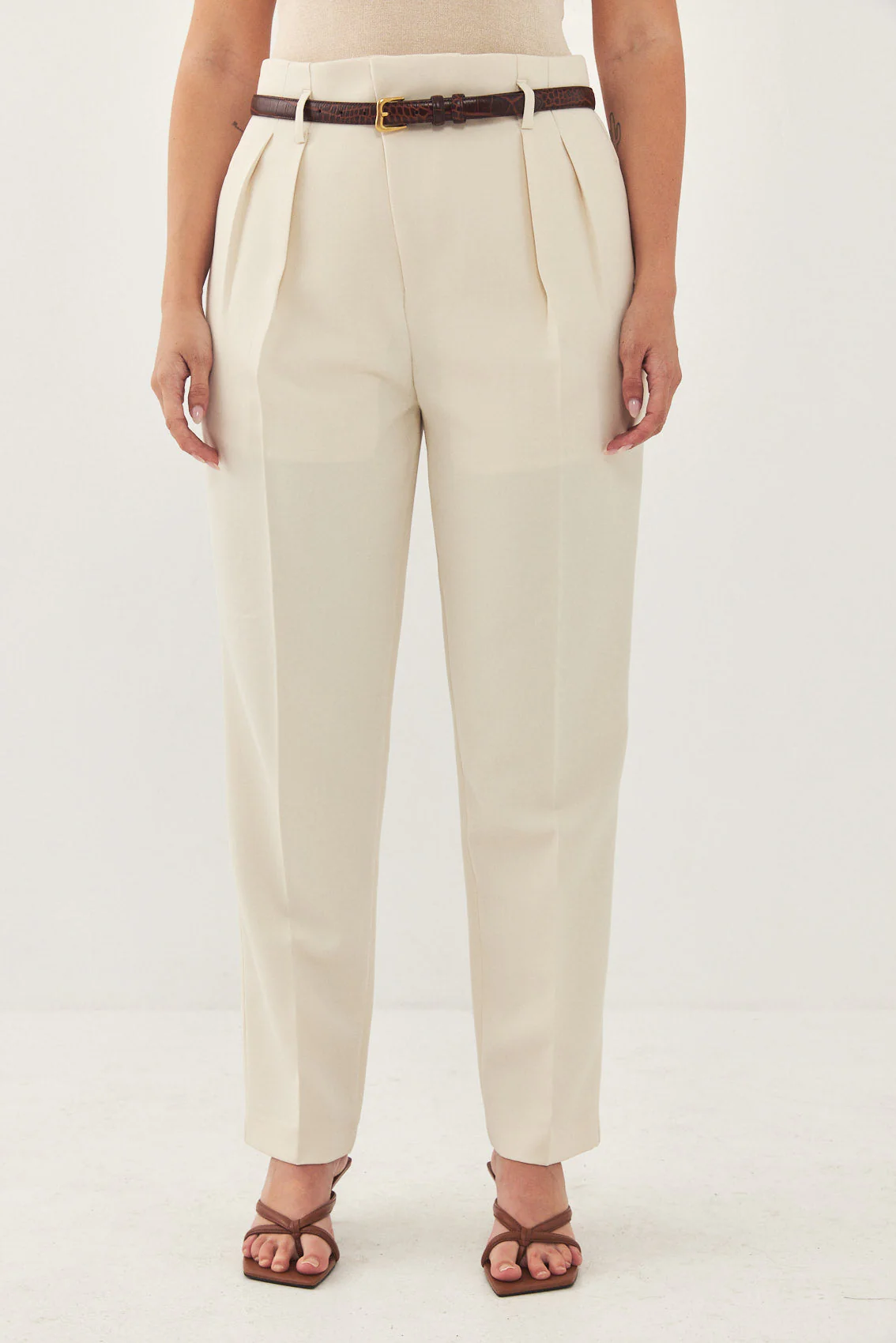 Tapered Pleat Daddy Pants - Image 10