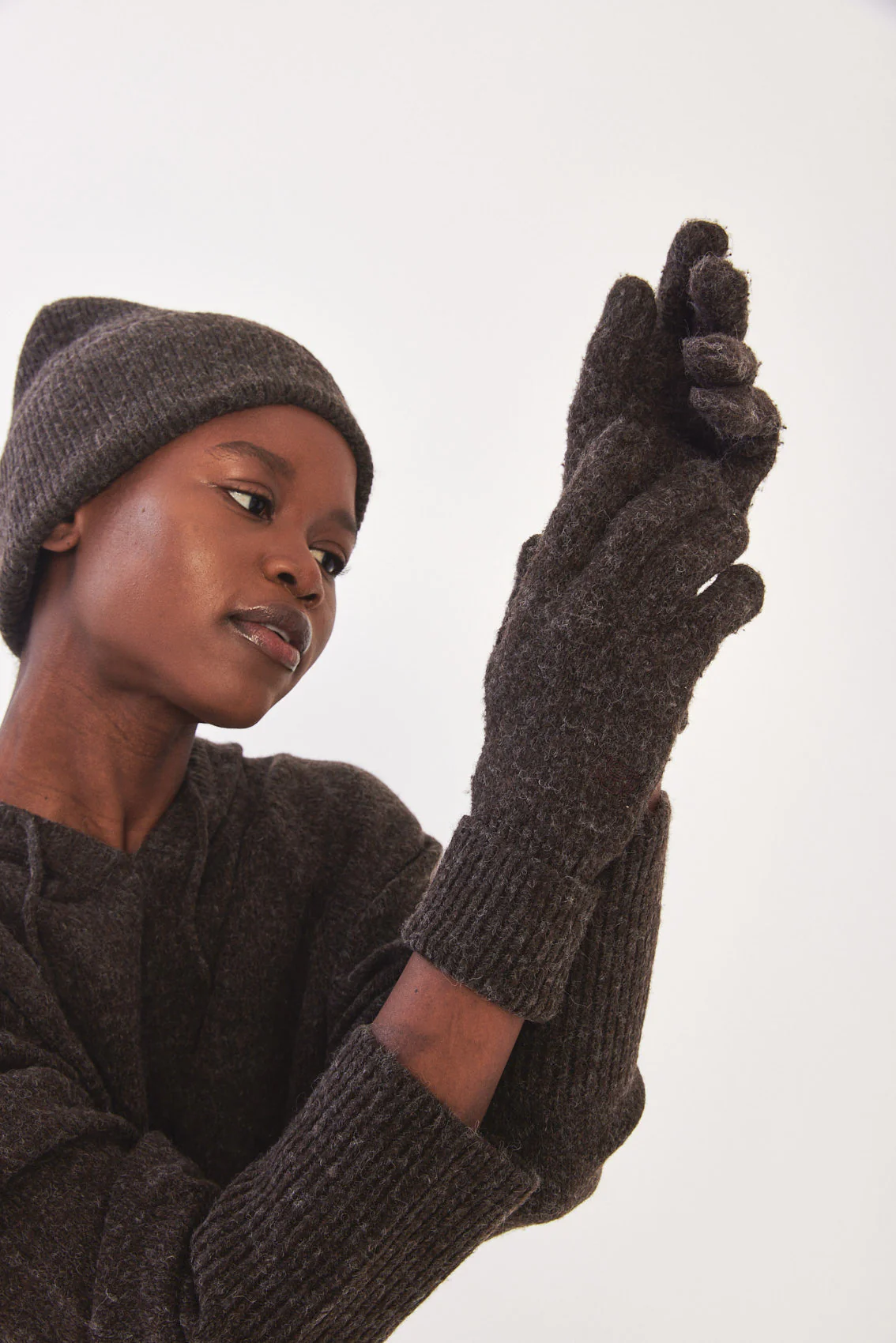 Thick Knitted Gloves - Image 5