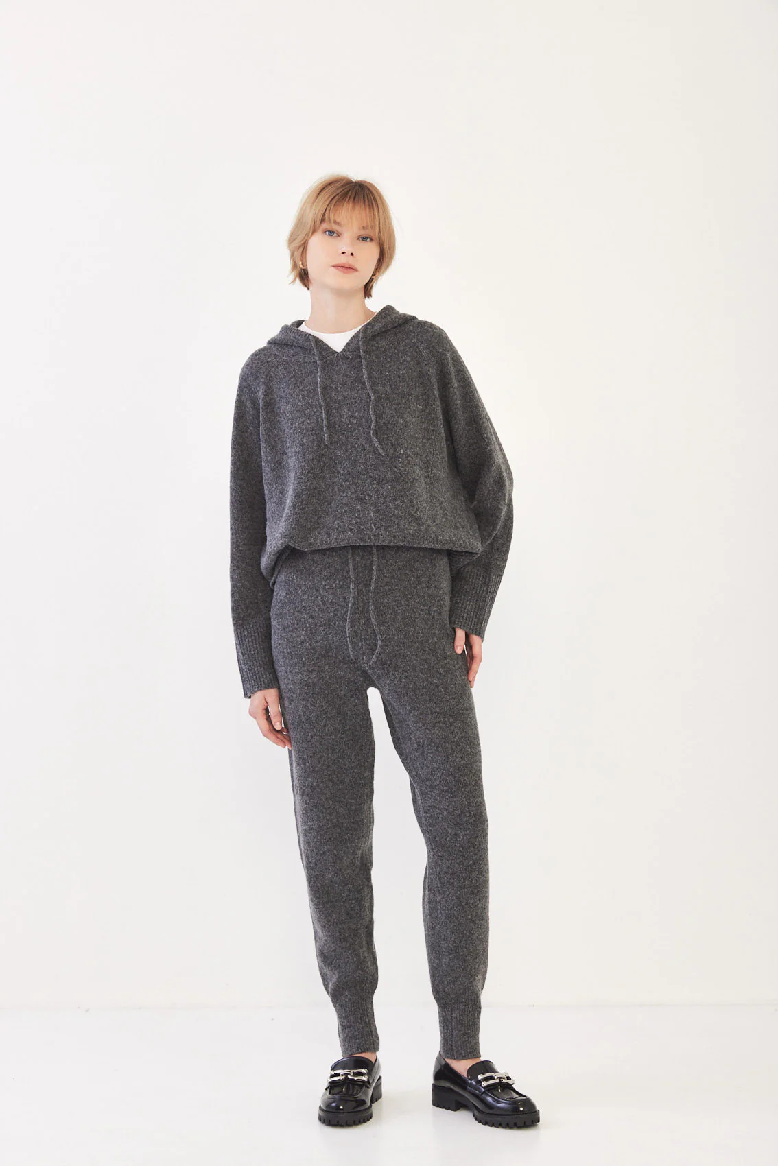 Thick Knitted Jogger - Image 3