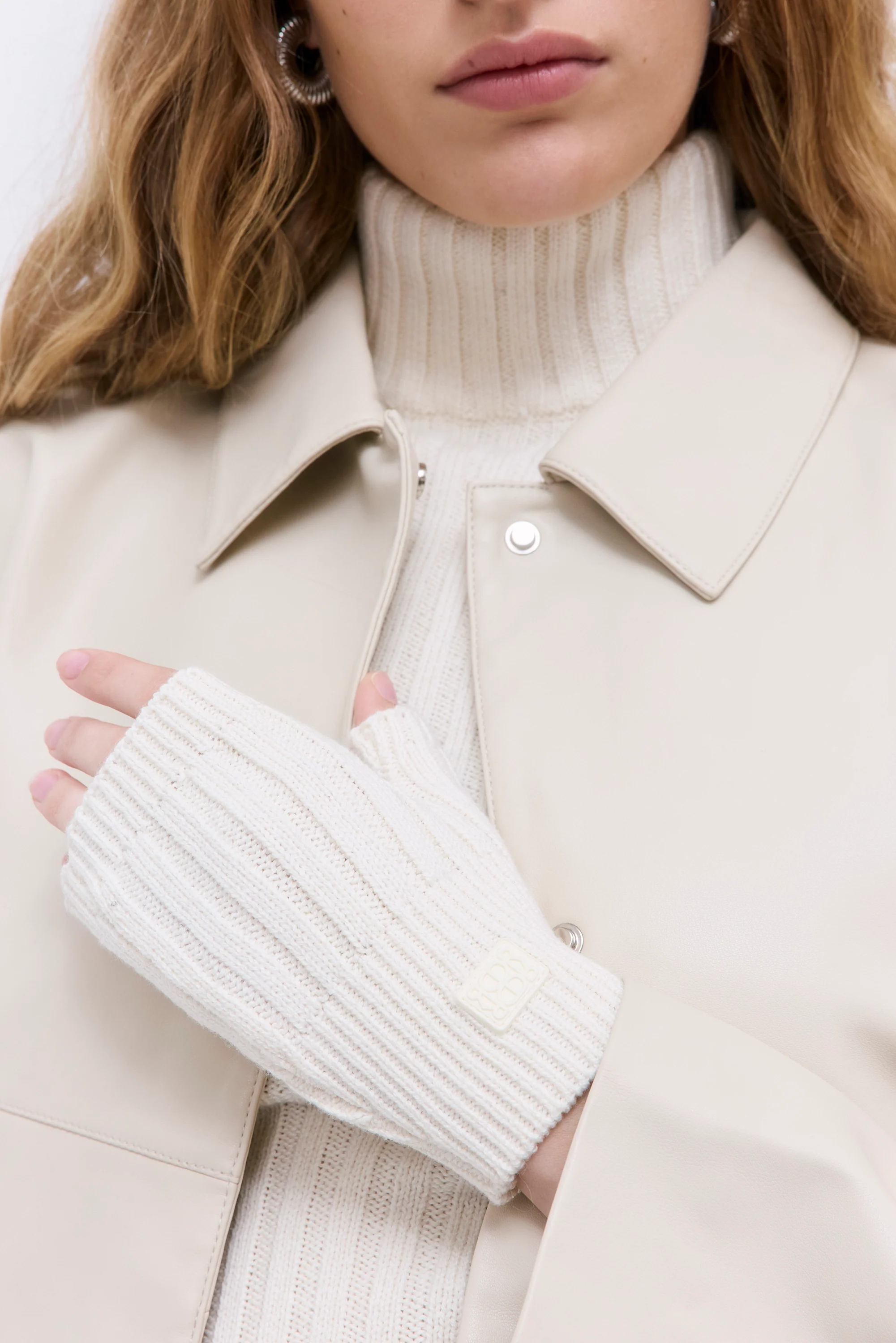 Fingerless Knit Gloves - Image 3