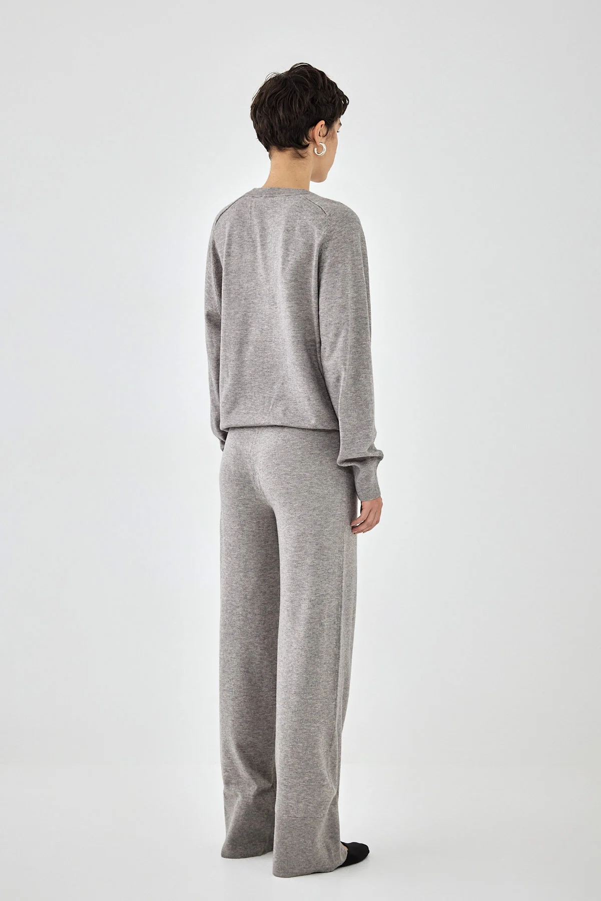 Thin Knitted Crewneck Top - Image 5