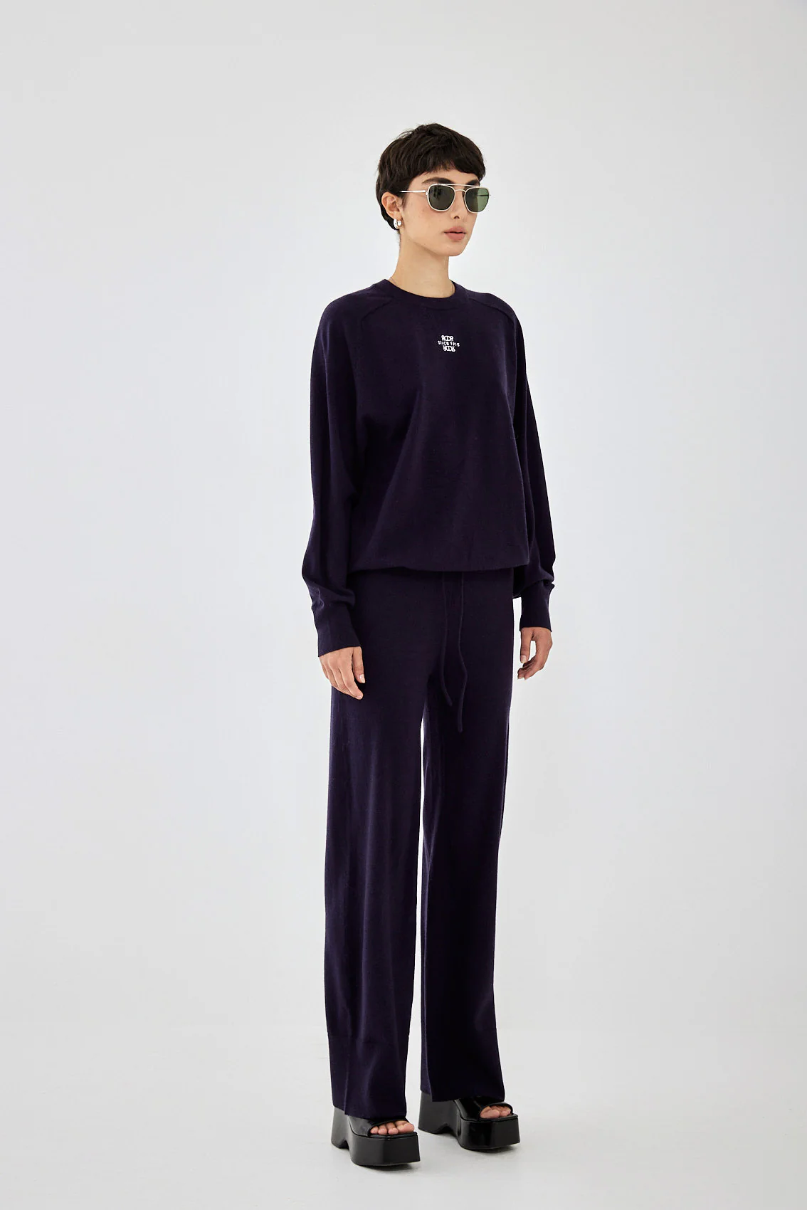 Thin Knitted Pants - Image 4