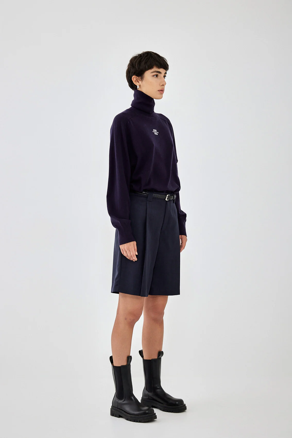 Thin Knitted Turtleneck Top - Image 4