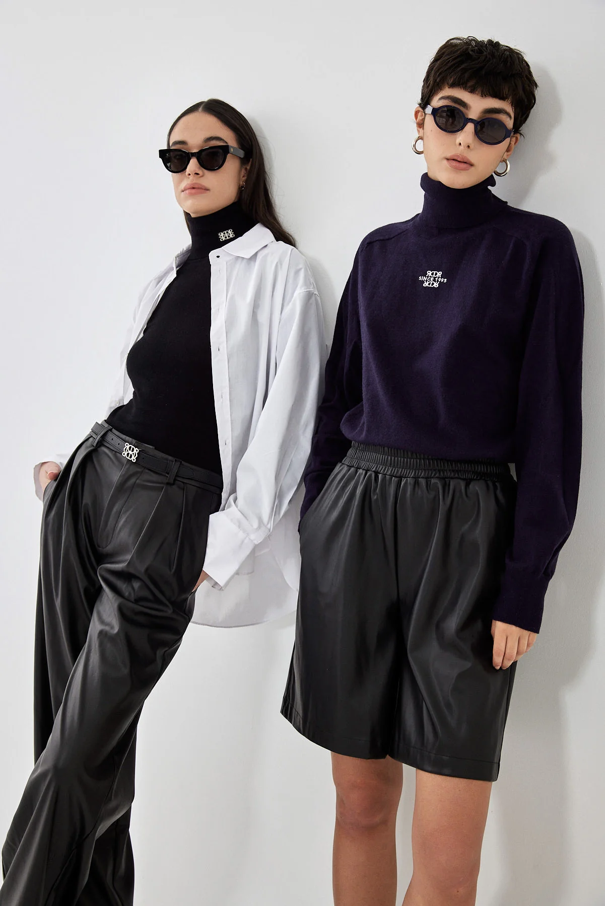 Thin Knitted Turtleneck Top - Image 8
