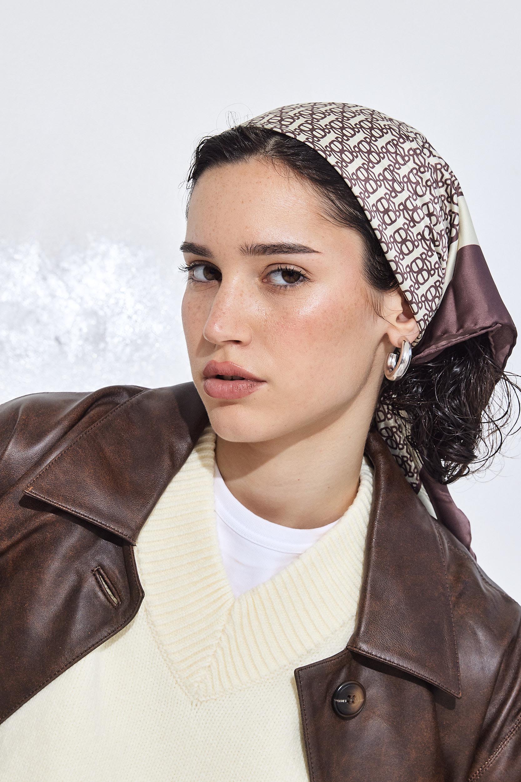 V Neck Oversized Jumper - Image 8