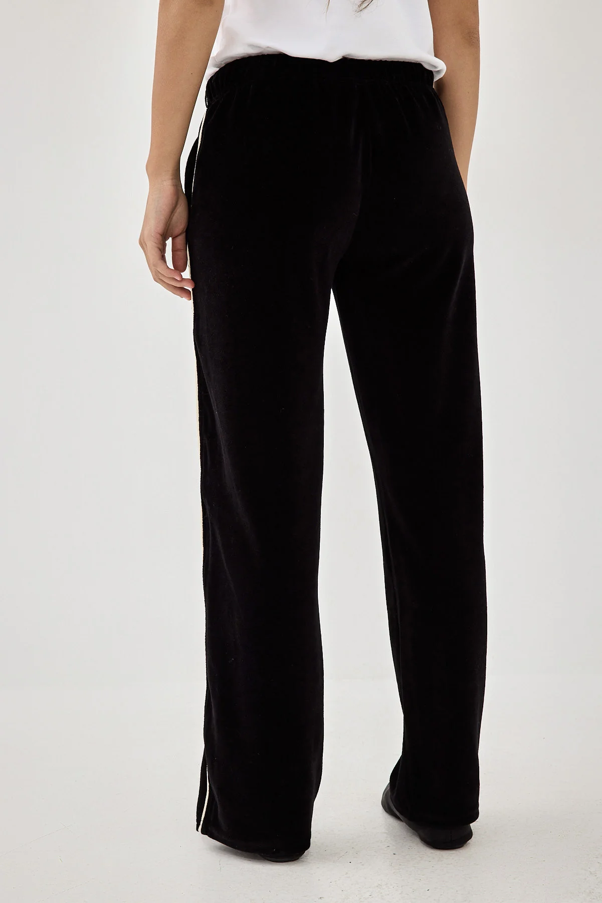 Velvet Jogger - Image 5